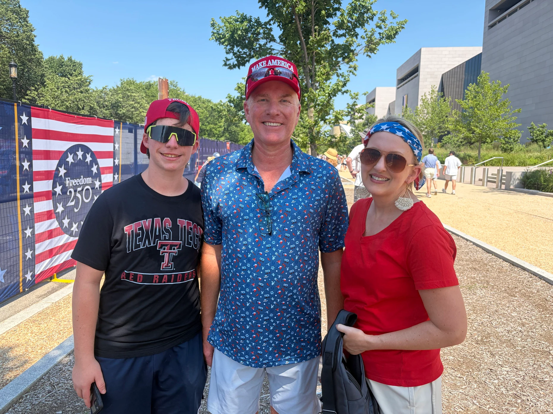 Der US-Amerikaner Rob Sandman besucht mit seiner Familie die National Mall in Washington
