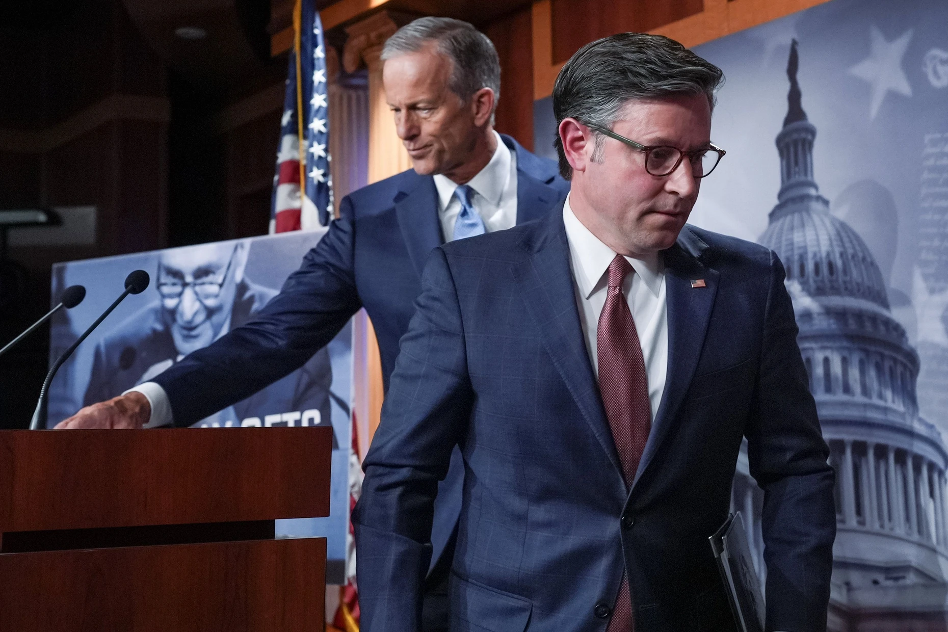 John Thune und Mike Johnson im Oktober 2025 in Washington