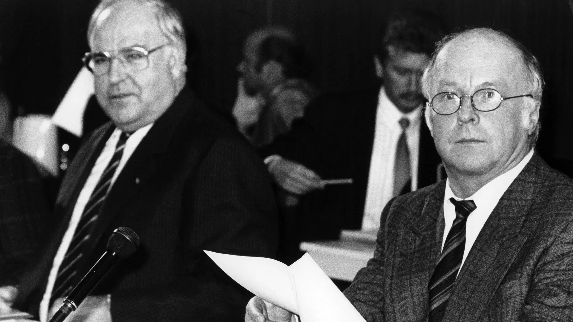 Die Zukunft der Rente ist schon lange Diskussionsgegenstand: Wie hier 1986 zwischen dem damaligen Bundeskanzler Helmut Kohl und dem kürzlich verstorbenen Norbert Blüm.