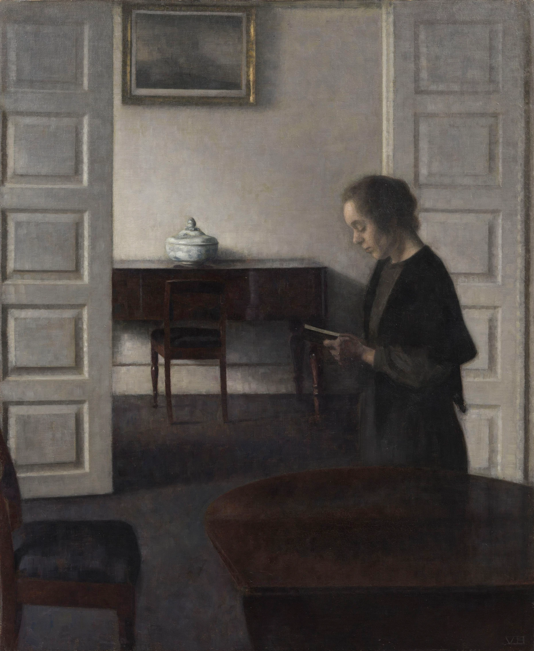  Vilhelm Hammershøis „Interieur mit einer lesenden Frau“ aus dem Jahr 1911