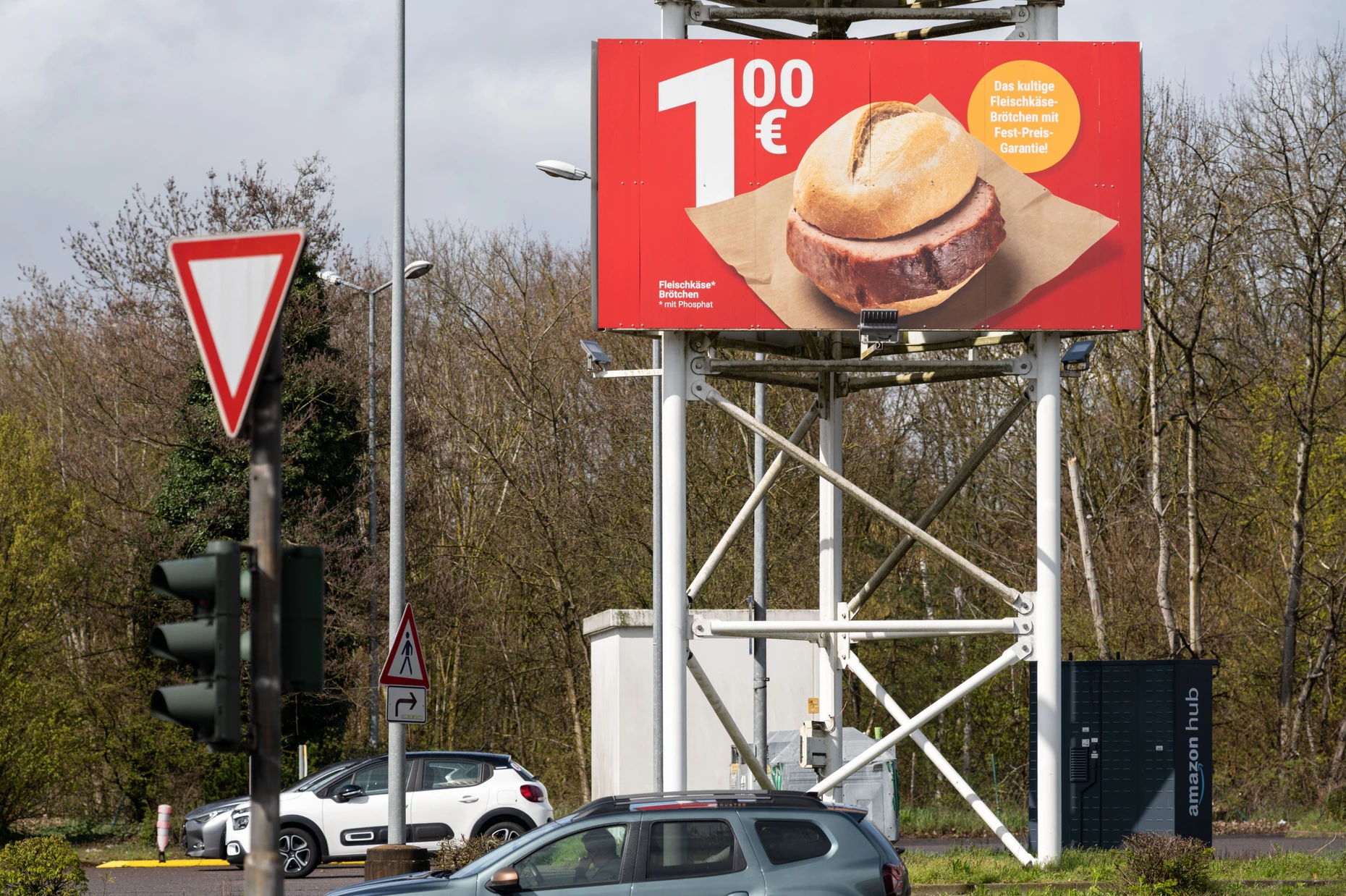 Damit wirbt der Markt: Autobahn in Saarbrücken.