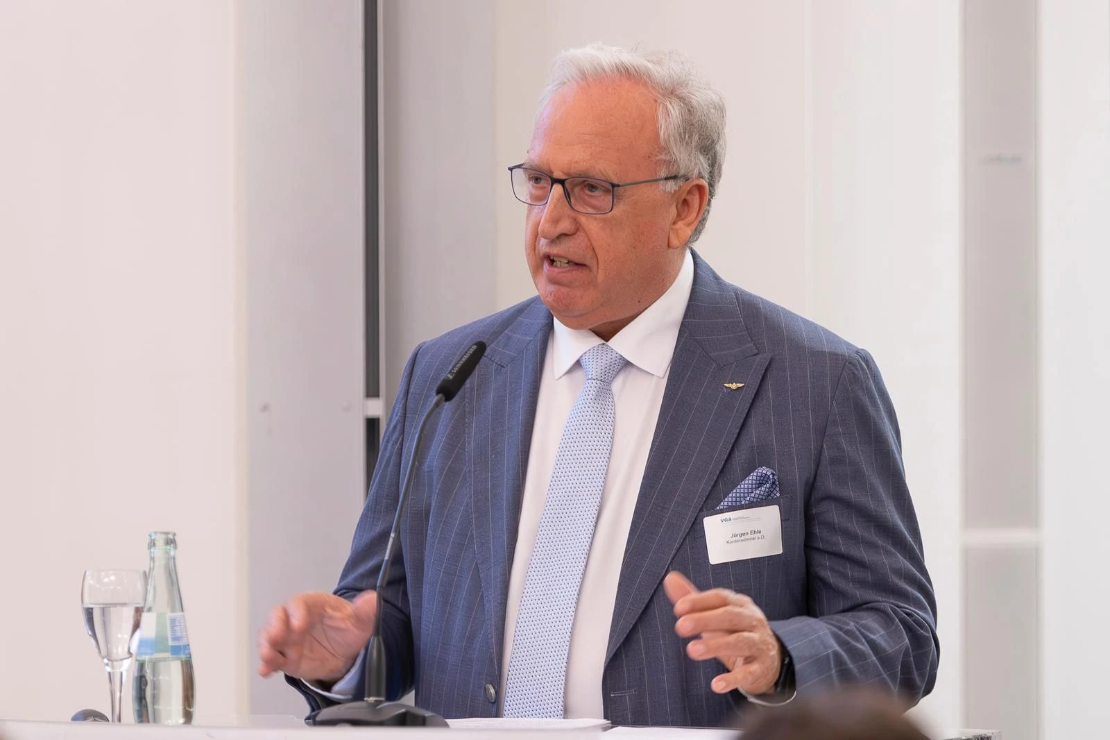 Konteradmiral a.D. Jürgen Ehle, 68, berät heute Rheinmetall.
