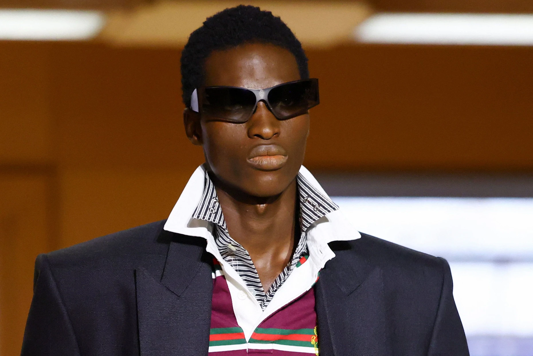 Kragen hoch: Entwurf aus der neuen Gucci-Kollektion