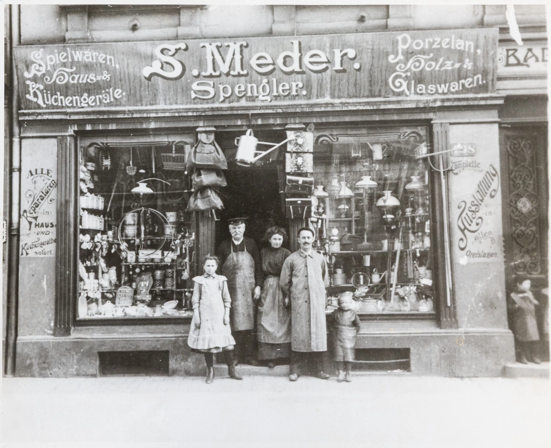 Die Anfänge: Mit einer Spenglerei setzt Simon Meder 1876 im Frankfurter Stadtteil Bornheim den Grundstein für das heutige Unternehmen.