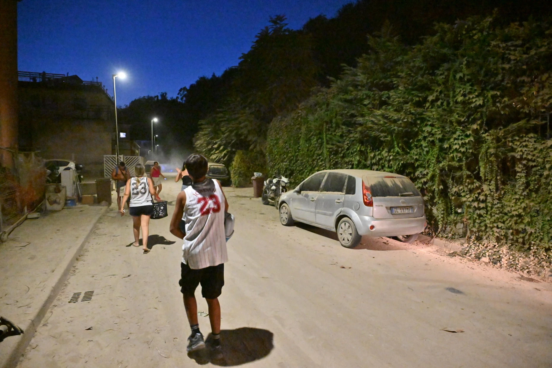 Aus Angst verließen die Menschen in Pozzuoli ihre Häuser.