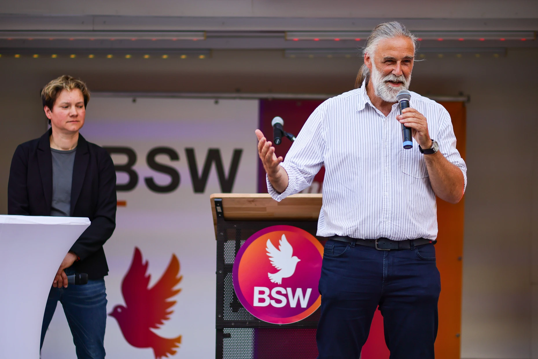 Neu im Landtagswahlkampf: Das BSW tritt mit dem Spitzenduo Peter Schabbel und Sabine Firnhaber erstmals in Mecklenburg-Vorpommern an.