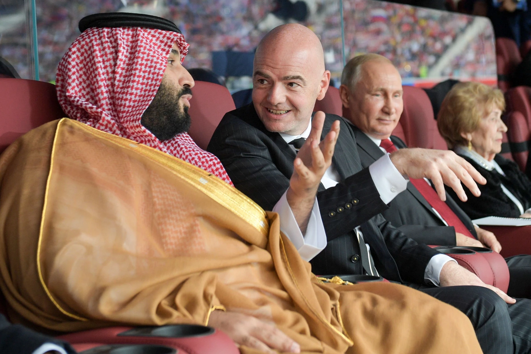 Enge Bande: Saudi-Arabiens Kronprinz Muhammad Bin Salman, Gianni Infantino und Russlands Präsident Wladimir Putin während der WM 2018 in Moskau