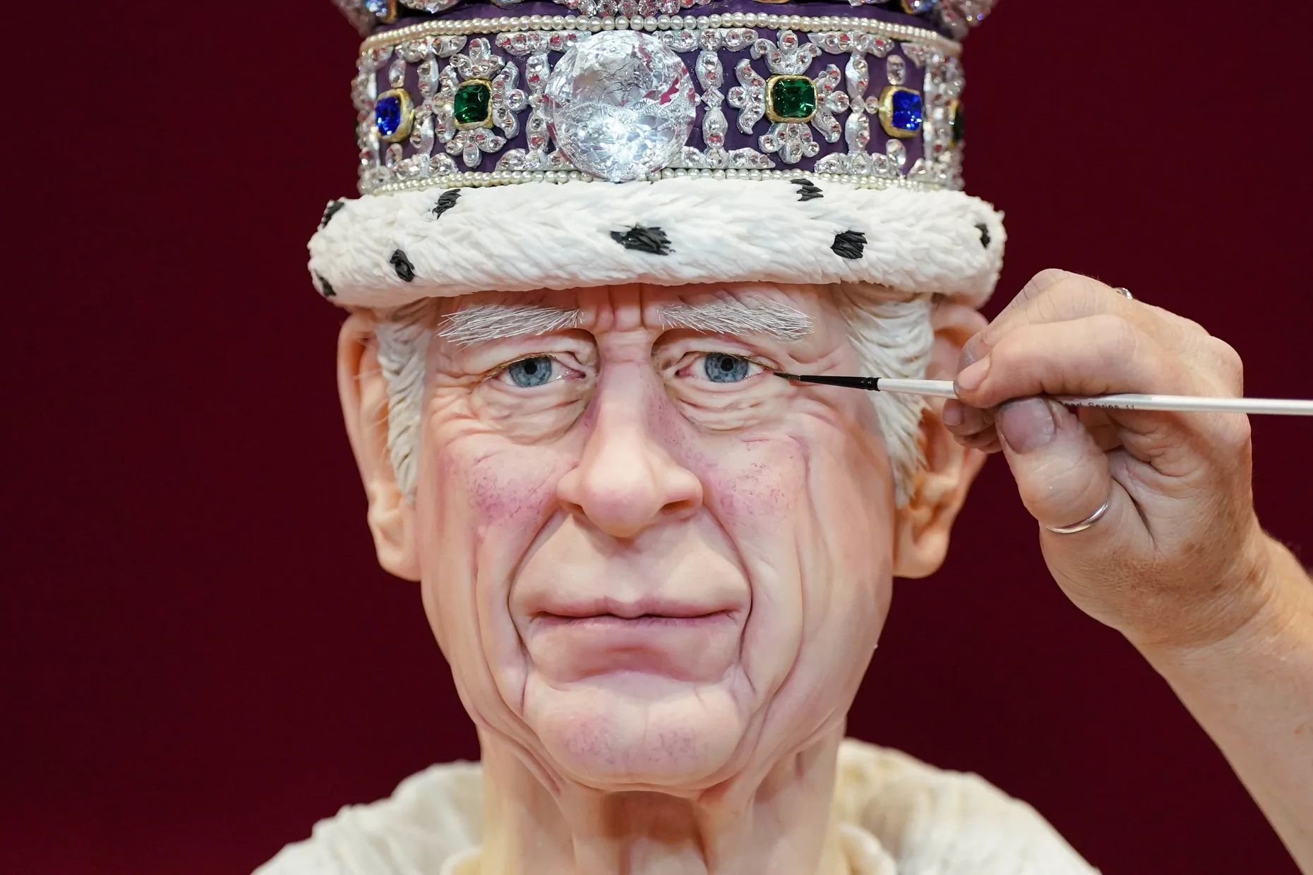 Wachsfigur kann jeder – aber welcher König kann schon von sich behaupten, auch als lebensgroßer Kuchen verewigt worden zu sein?