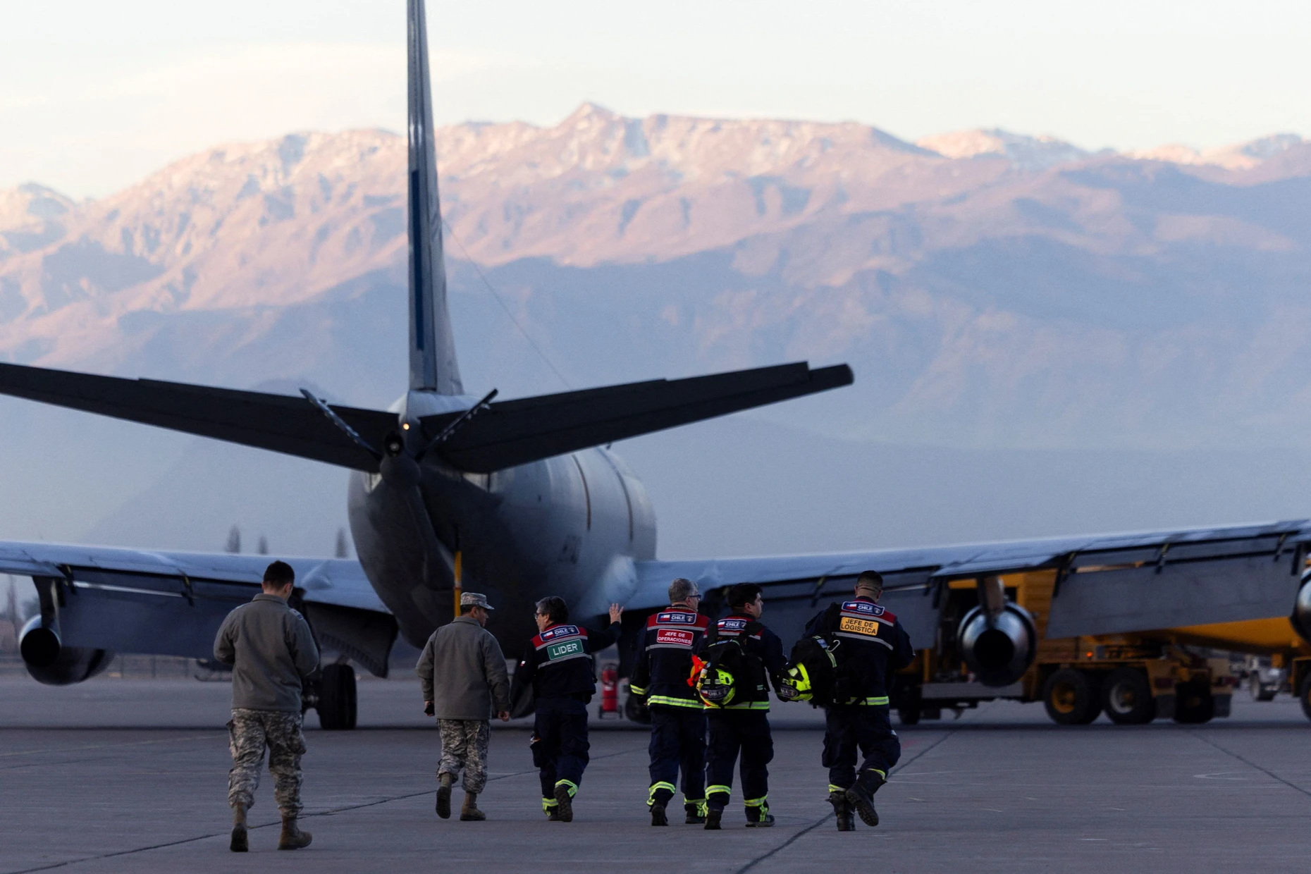 Chile entsandte Rettungskräfte und Feuerwehrleute nach Venezula.