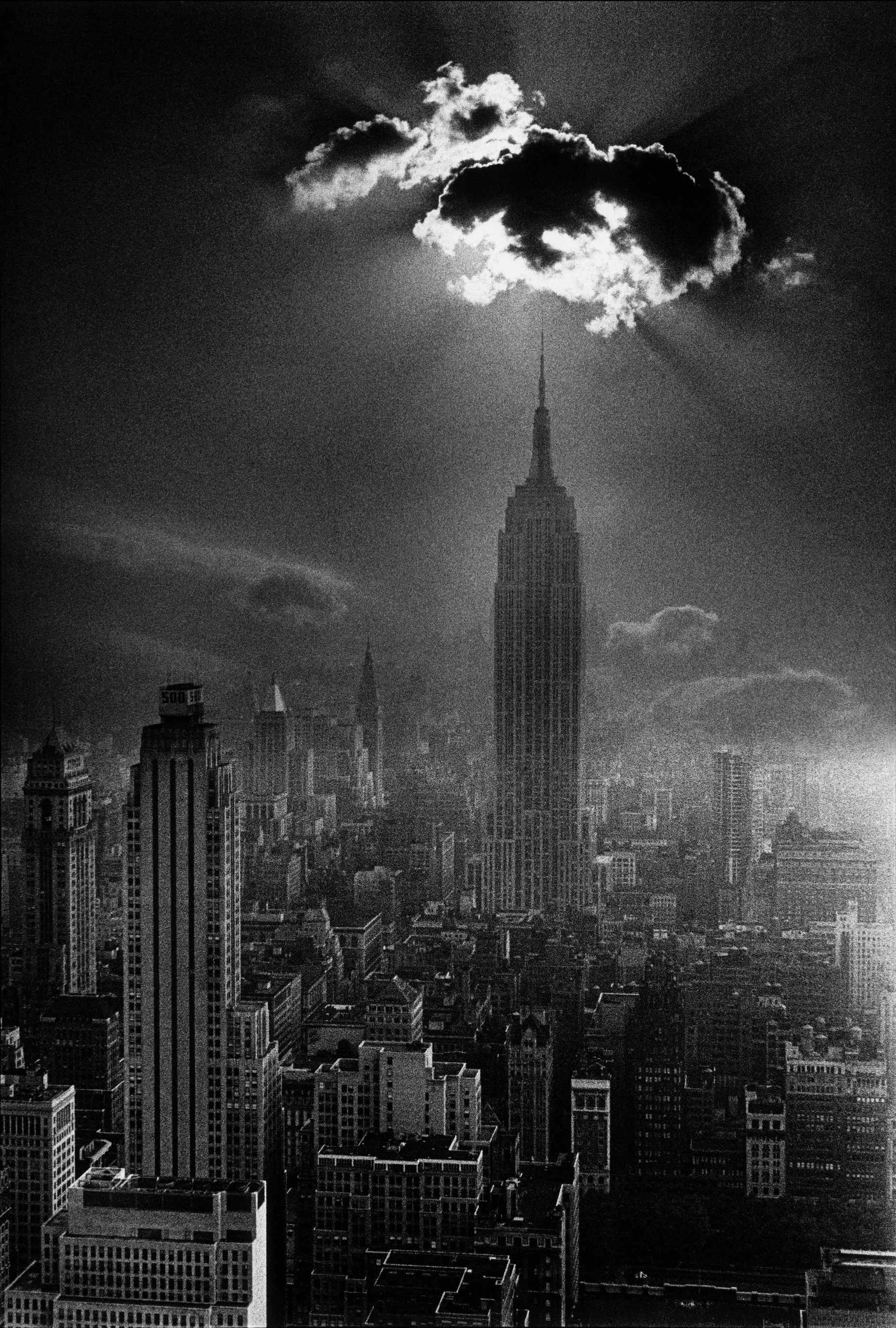 Walter Schels: Empire State Building, Aufnahme von 1968, Fotomontage 1976
