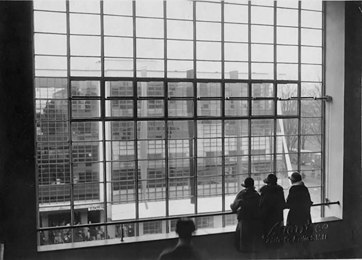 Wer im Glashaus sitzt, der hat womöglich den Blick für die Zweitverwendung von Materialien