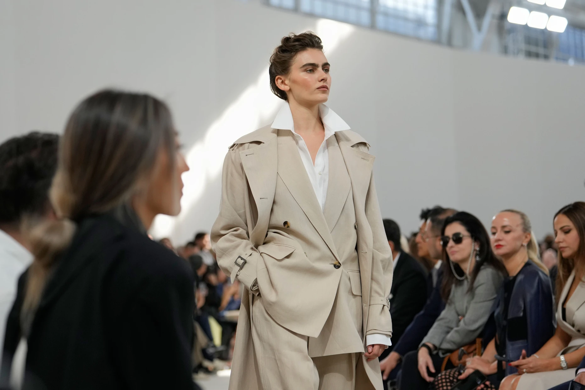 Frauen, die Grenzen überschreiten: Max Mara