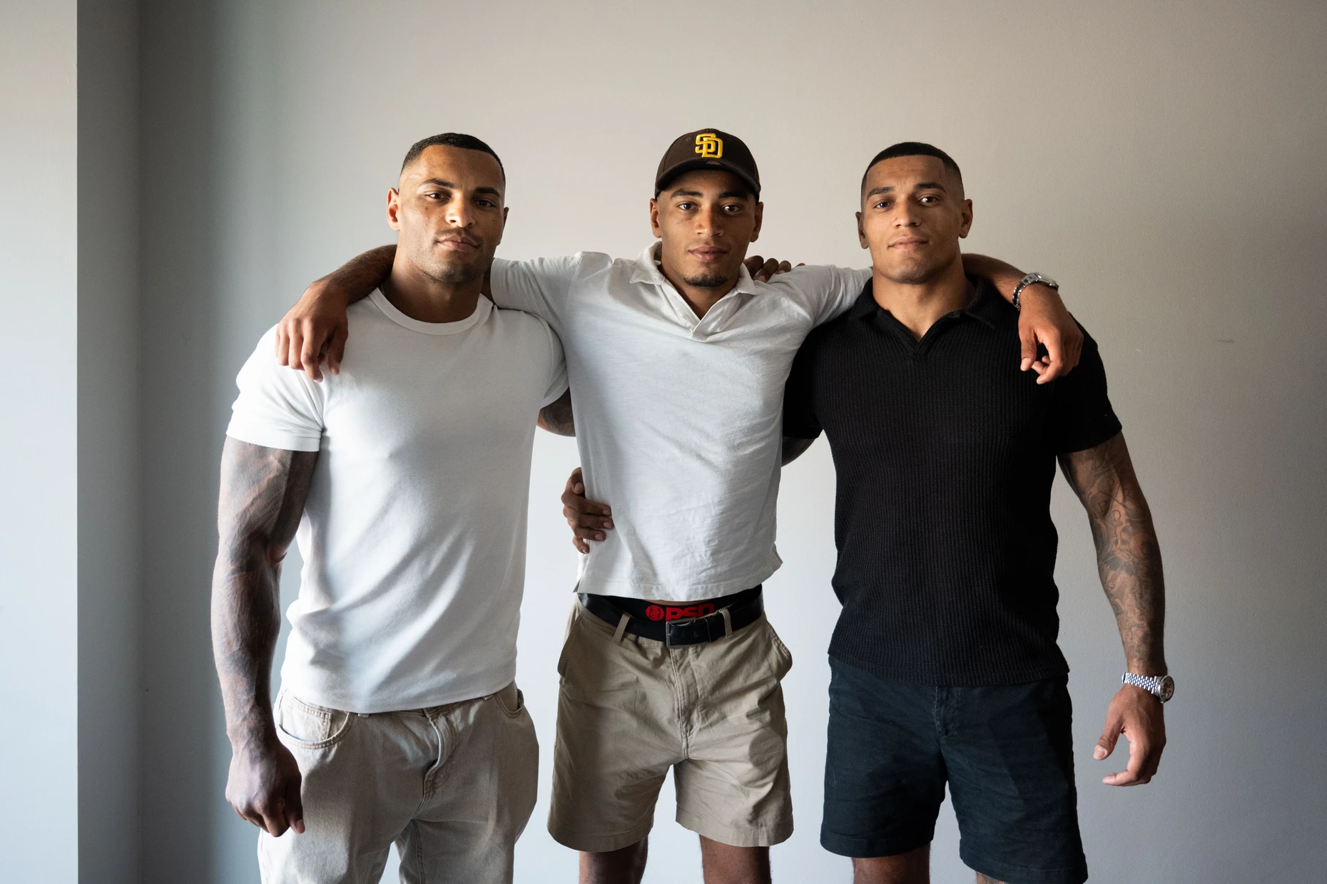 Warten auf den Durchbruch: Die Brüder David, Piter und Rob hoffen auf eine Karriere als MMA-Kämpfer.