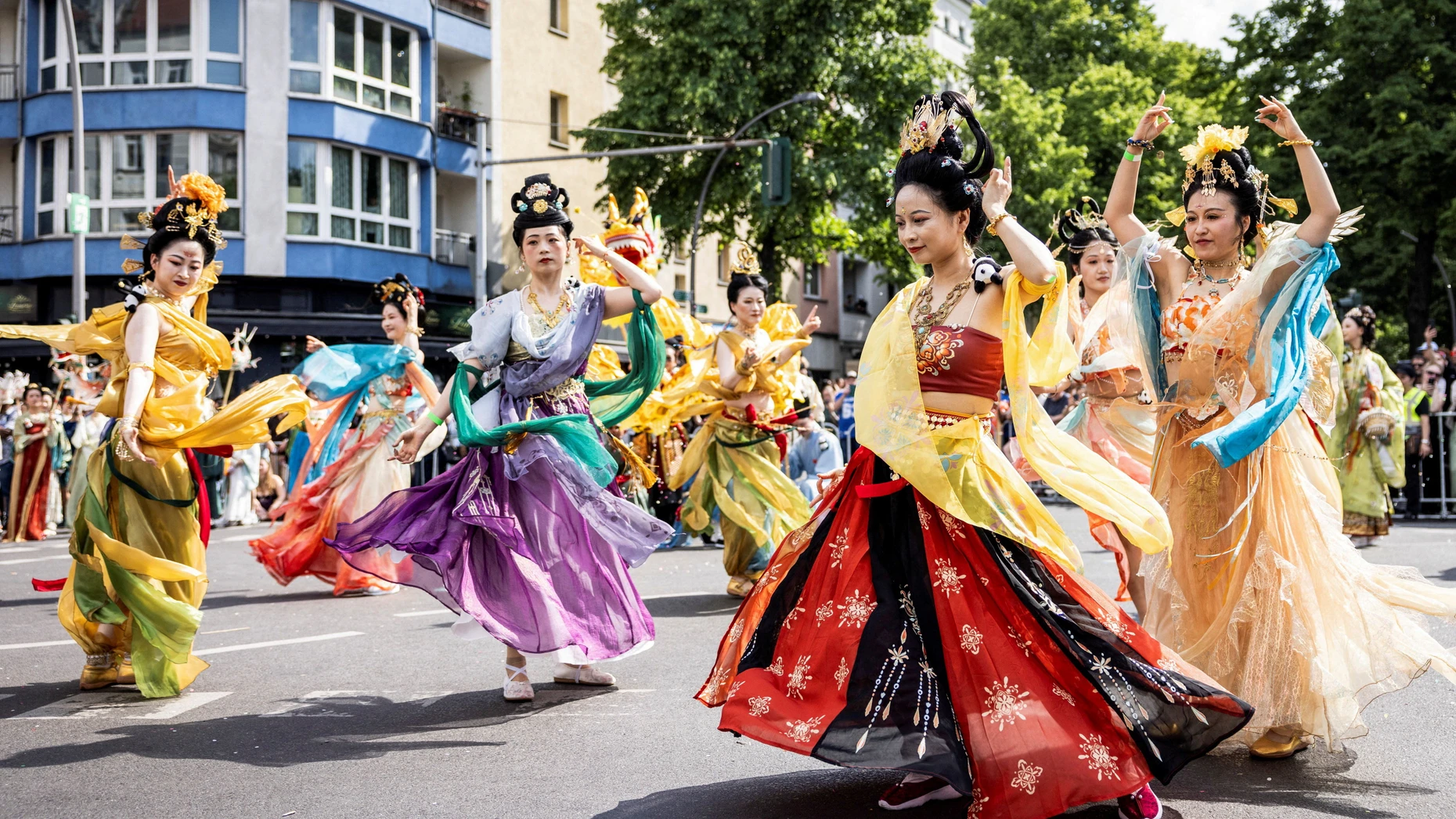 Performers take part in the Karneval der Kulturen (Carnival of Cultures) street parade in Berlin, Germany, May 24, 2026. REUTERS/Nadja Wohlleben TPX IMAGES OF THE DAY