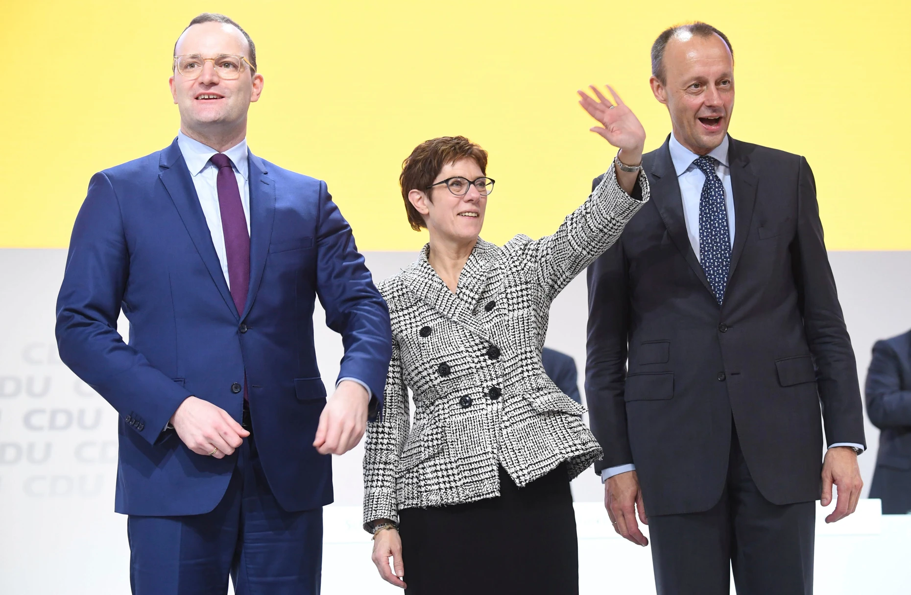 Spahn, Annegret Kramp-Karrenbauer und Merz beim CDU-Parteitag 2018 in Hamburg