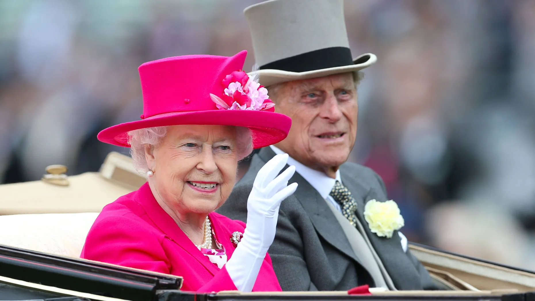 Großbritanniens Königin Elisabeth II., 89 Jahre alt, kommt am 23. Juni zum fünften Mal nach Deutschland. Begleiten wird sie ihr Gatte, der 94 Jahre alte Prinz Philip. Mit einer Amtszeit von bereits mehr als 60 Jahren ist die Queen heute Europas dienstälteste Königin. Im September würde sie den Rekord ihrer Ur-Ur-Großmutter Victoria von 63 Jahren und 216 Tagen auf dem Thron brechen. Kein britischer Monarch hat dann länger regiert als sie.