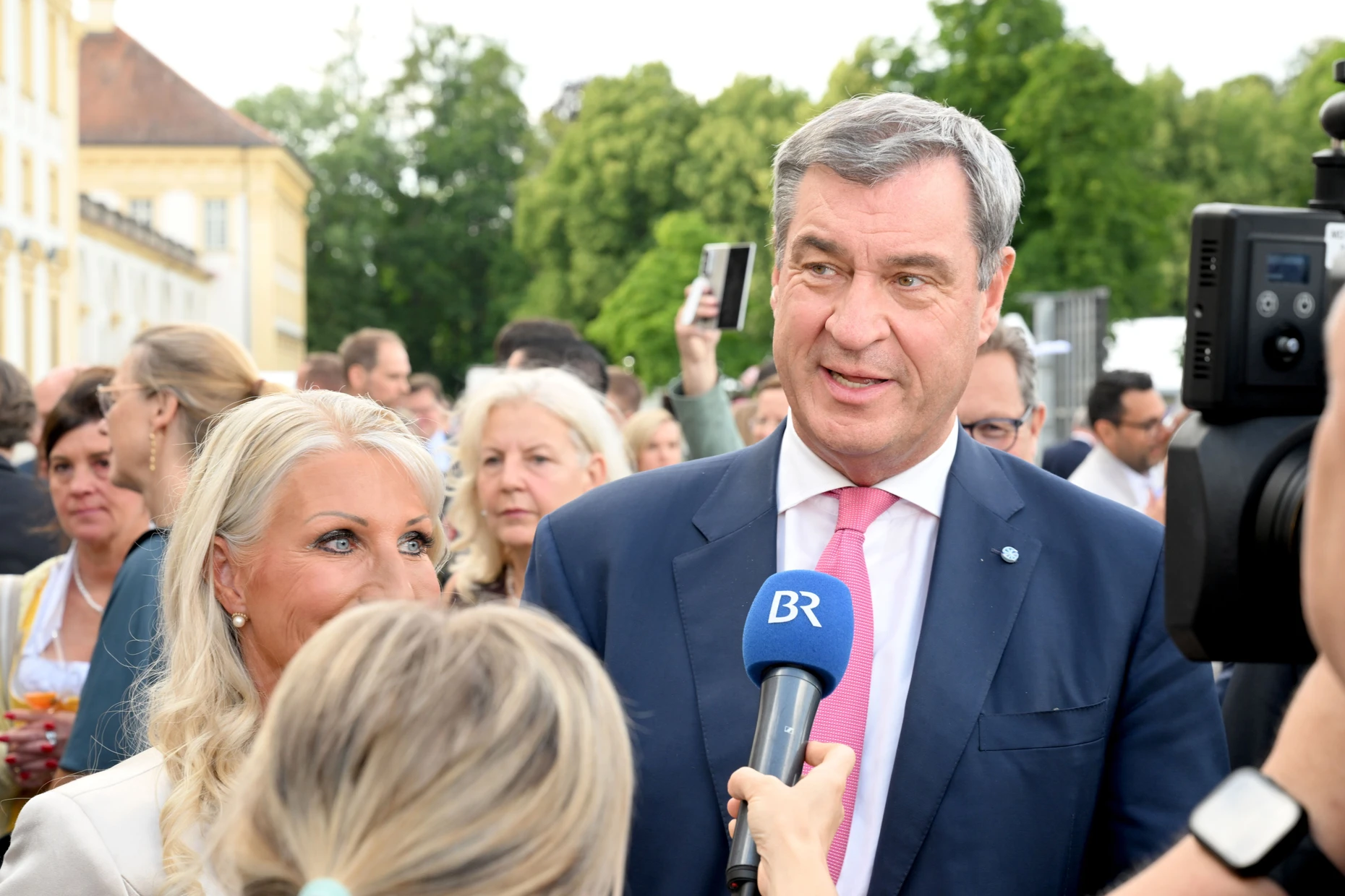 Söder beim Sommerempfang des Landtags