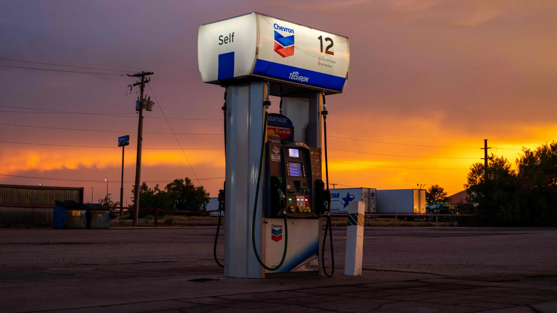 Steigende Dieselpreise in Texas spiegeln die Risiken wider, die geopolitische Konflikte für Öltransporte, Inflation und die Stabilität der Märkte bedeuten.