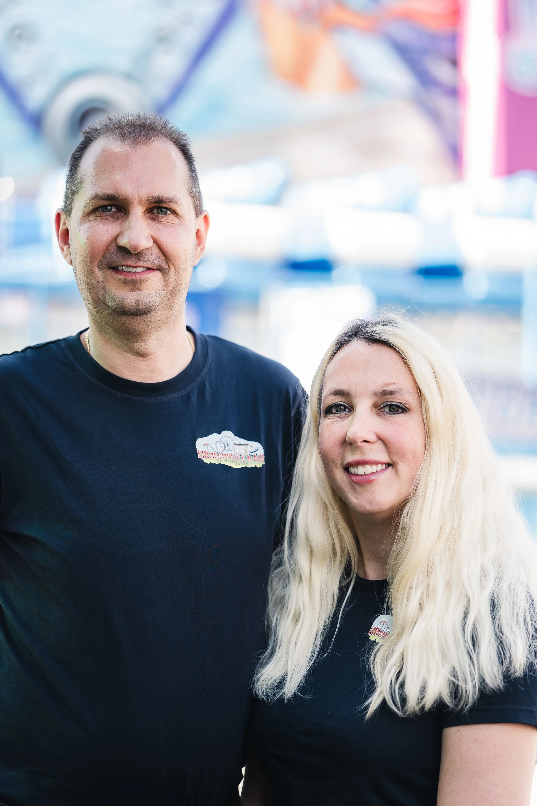 Immer der Kirmes nach: Dennis und Jasmin Raue reisen für ihre Modelle durch ganz Deutschland.