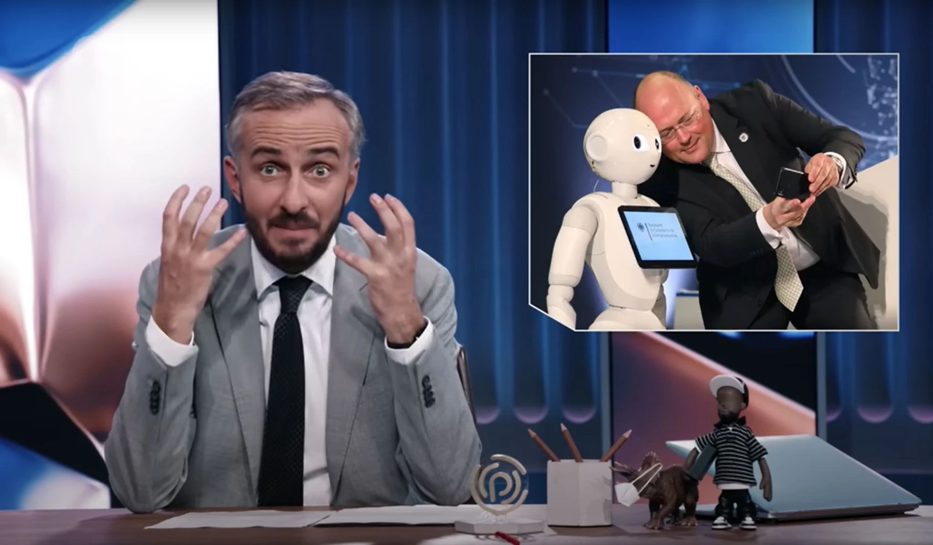 Böhmermann in der Show, in der er den damaligen Chef des Bundesamts für Sicherheit in der Informationstechnik (BSI), Arne Schönbohm, angriff.