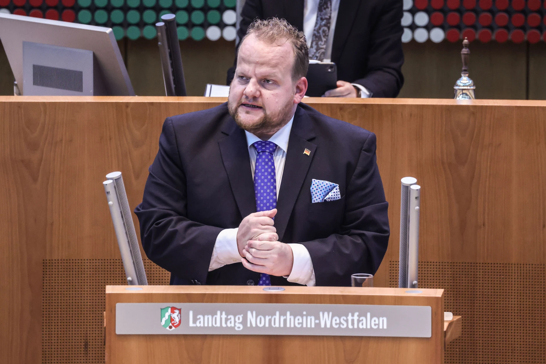 Der Kandidat für den stellvertretenden AfD-Vorsitz Sven Tritschler, hier bei einer Rede im nordrhein-westfälischen Landtag im März 2026.