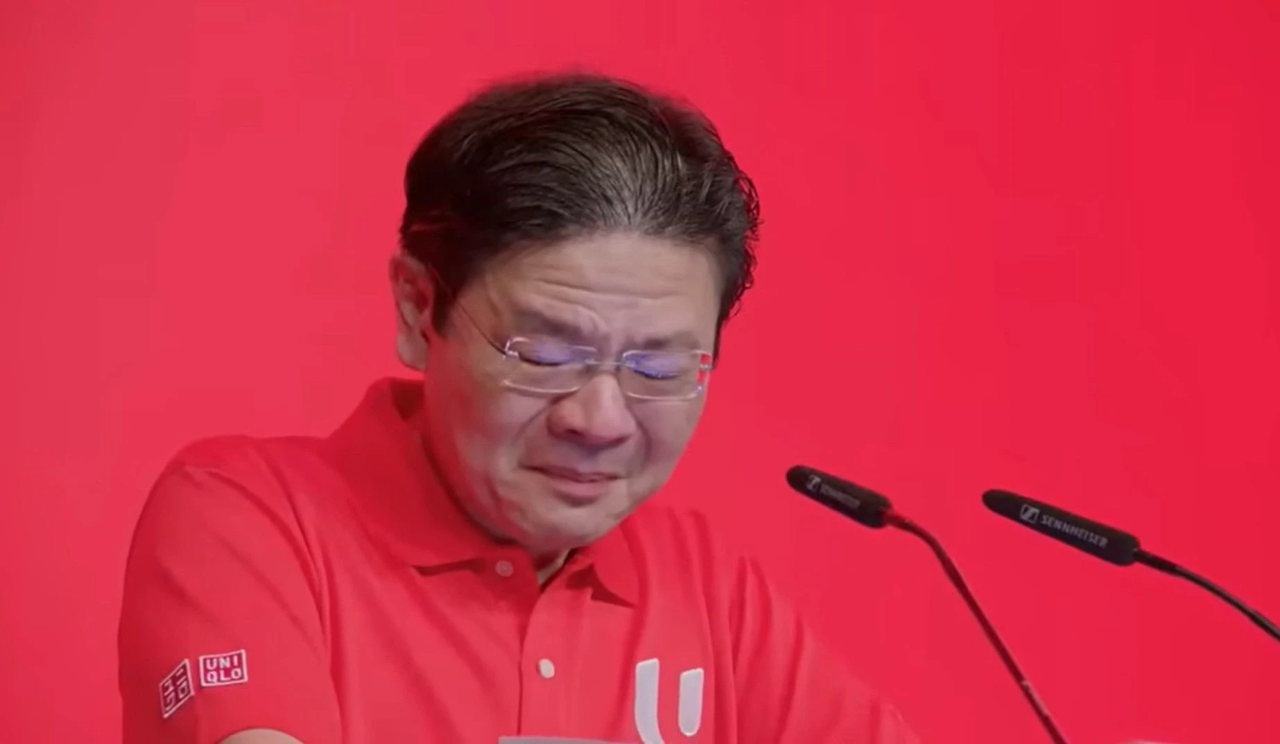 Tränen der Sorge: Ministerpräsident Lawrence Wong
