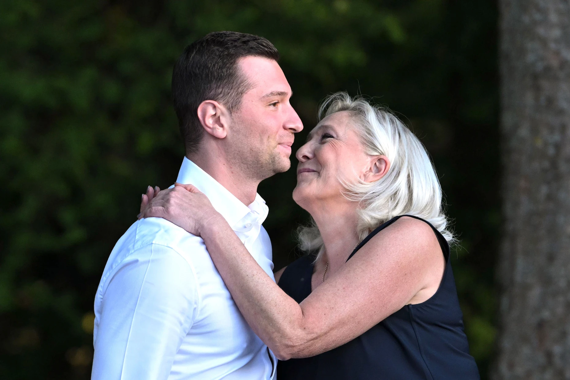 Bardella und Le Pen beim gemeinsamen Auftritt in Liévin – vor dem Gerichtsurteil