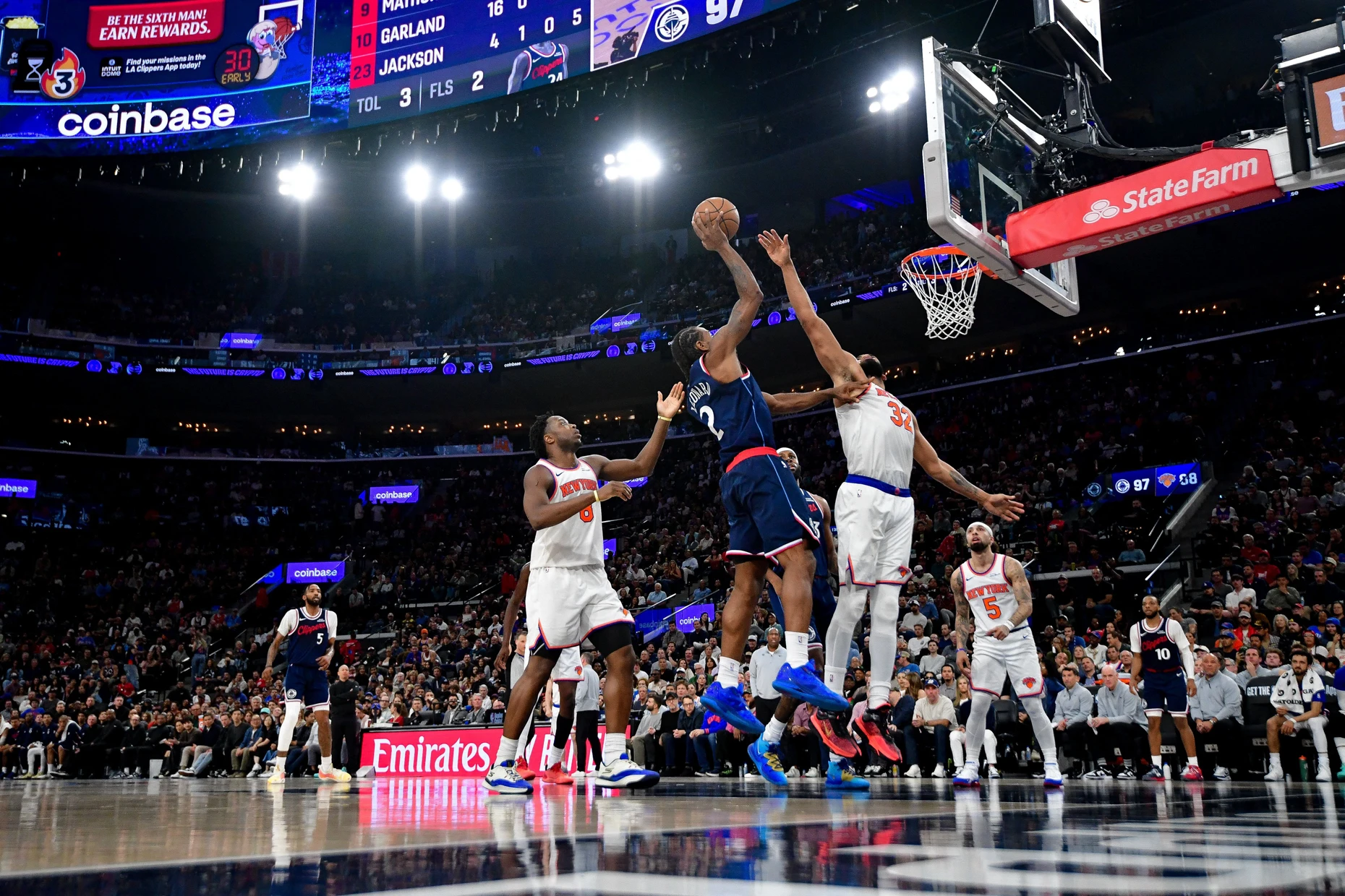 Vergangene Zeiten: Kawhi Leonard mit Zug zum Korb im blauen Trikot der Clippers (Bild vom März 2026).