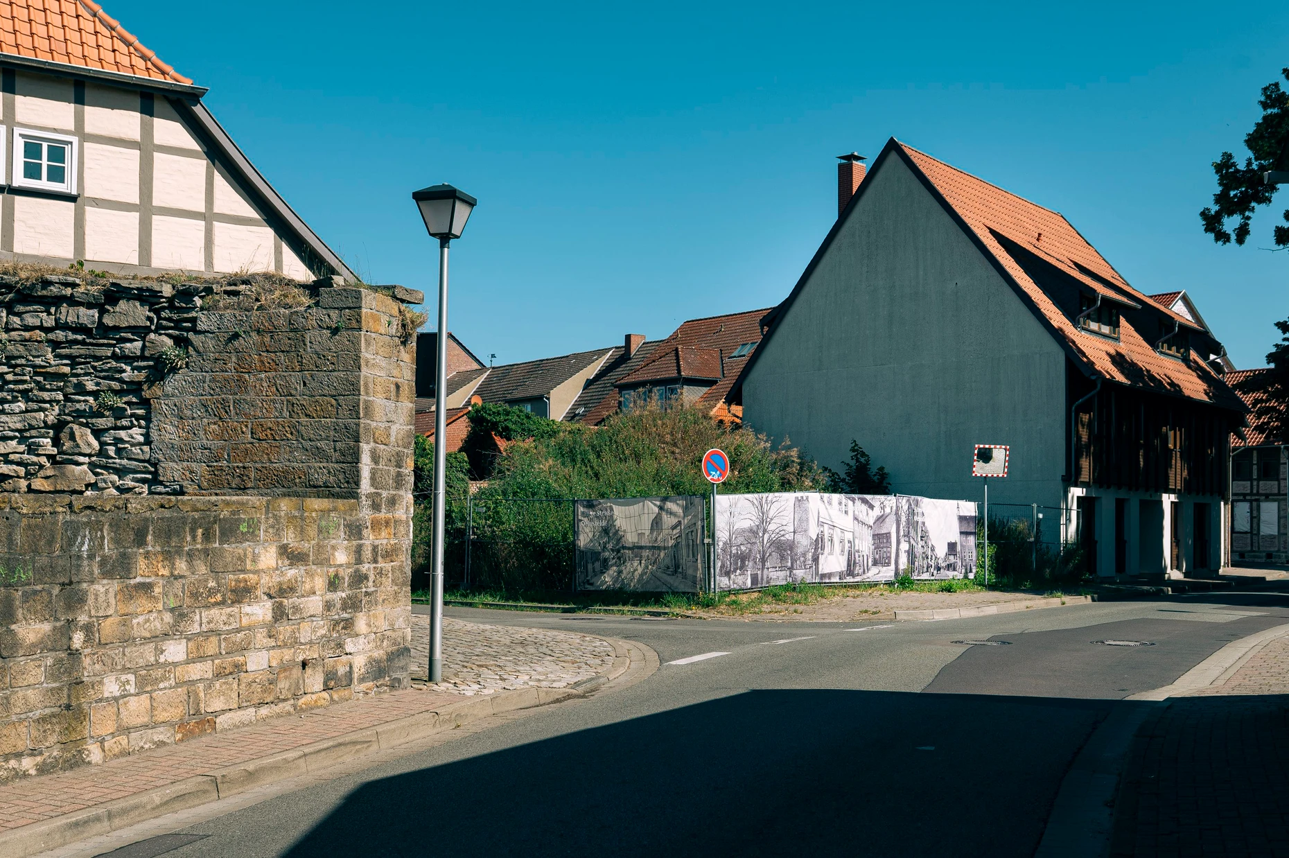 Die Straßen sind leer.