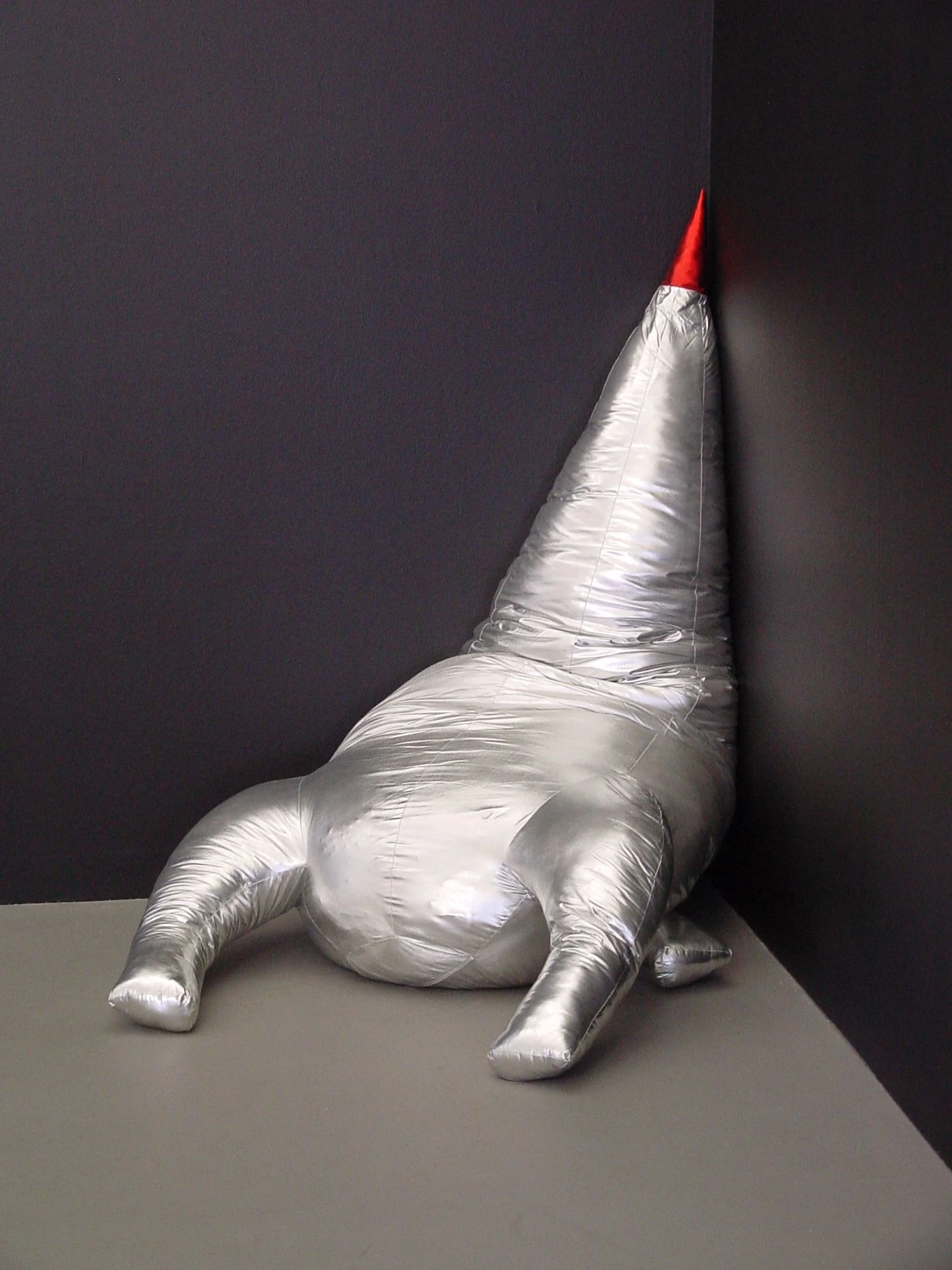 Abgeschlafft: Sylvie Fleurys „First Spaceship on Venus (17 C)“. 1999