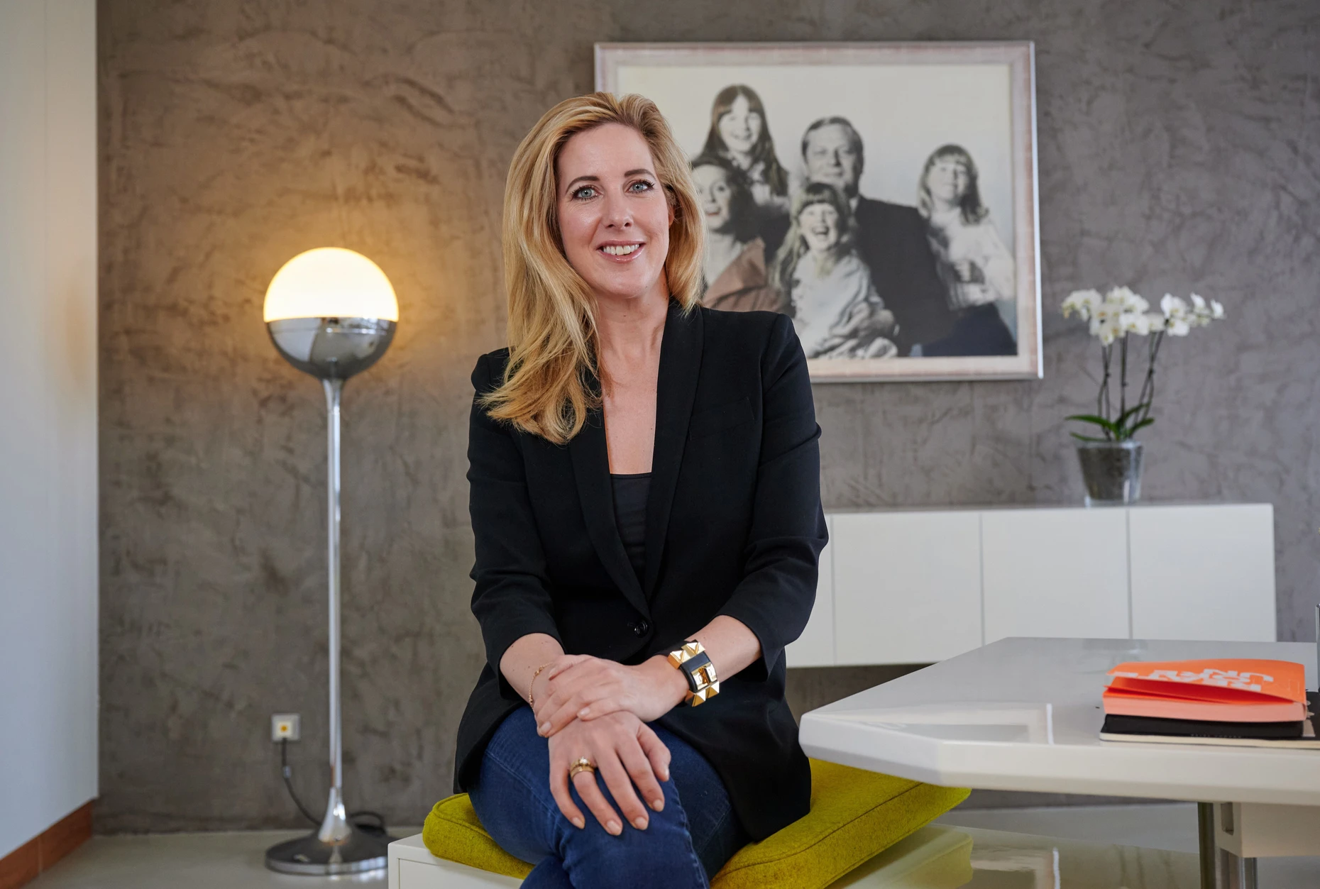 Warsteiner-Inhaberin Catharina Cramer in ihrem Büro