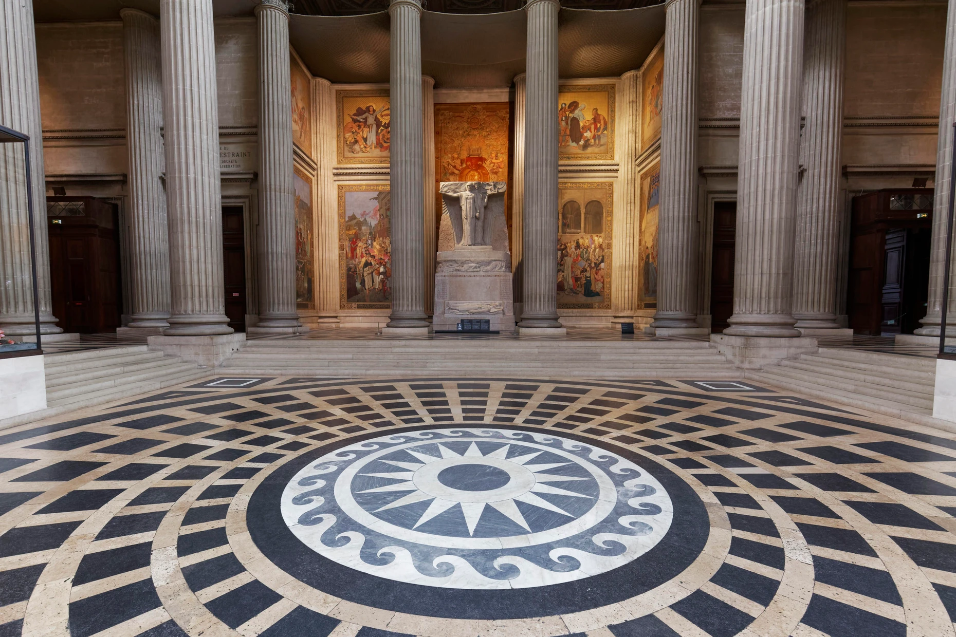 Panthéon, nationale Ruhmeshalle, Innenraum mit Kriegerdenkmal für die unbekannten Gefallenen des 1. Weltkriegs, Quartier Latin, Paris, Frankreich