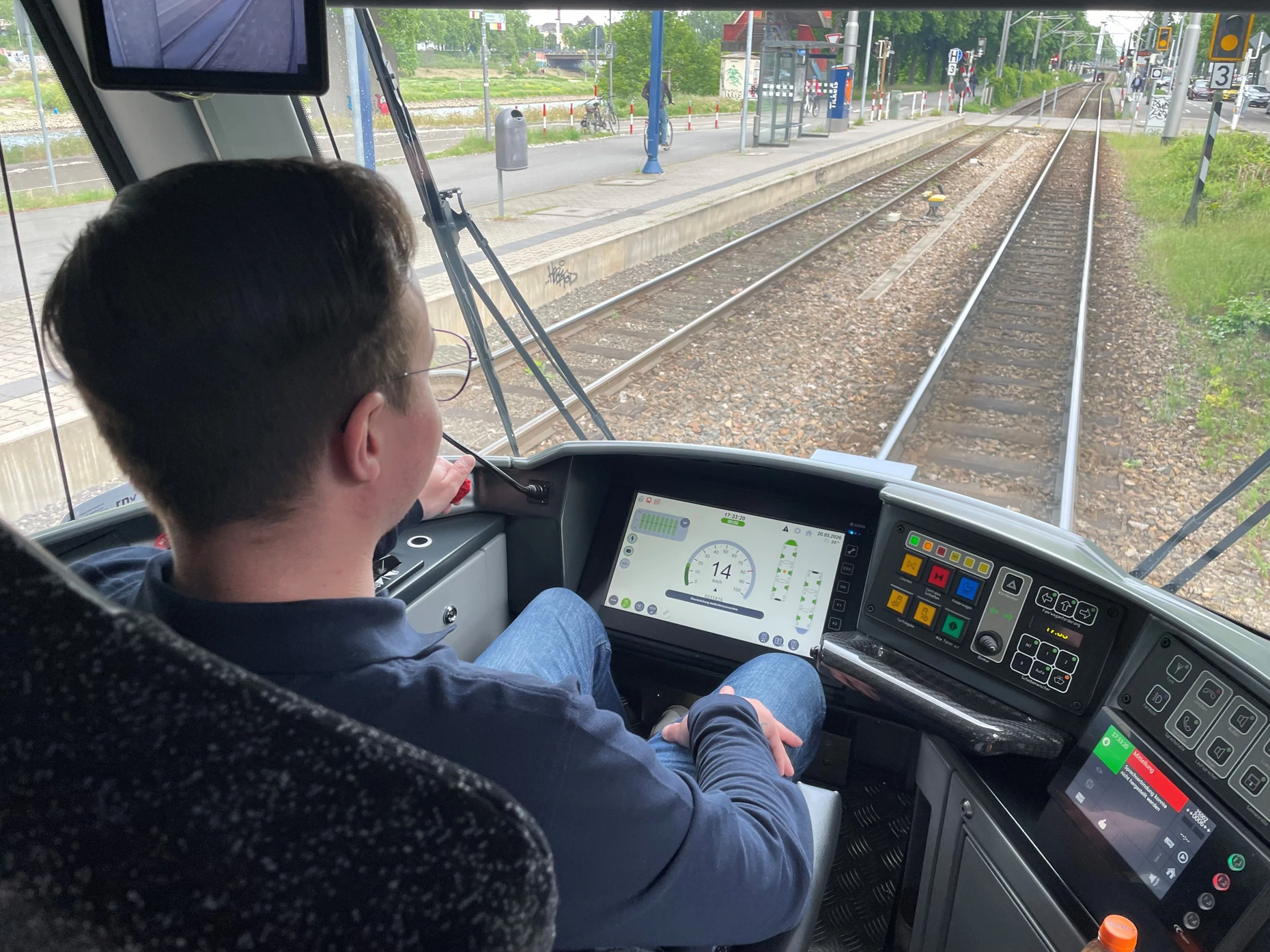 Asistentes apagados: puesto de conducción del For City Smart