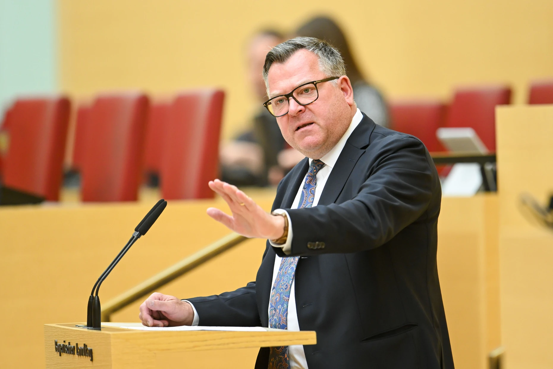 Wird Teil der Staatsregierung: Josef Schmid (CSU), hier am 19. Mai 2022, im Landtag in München