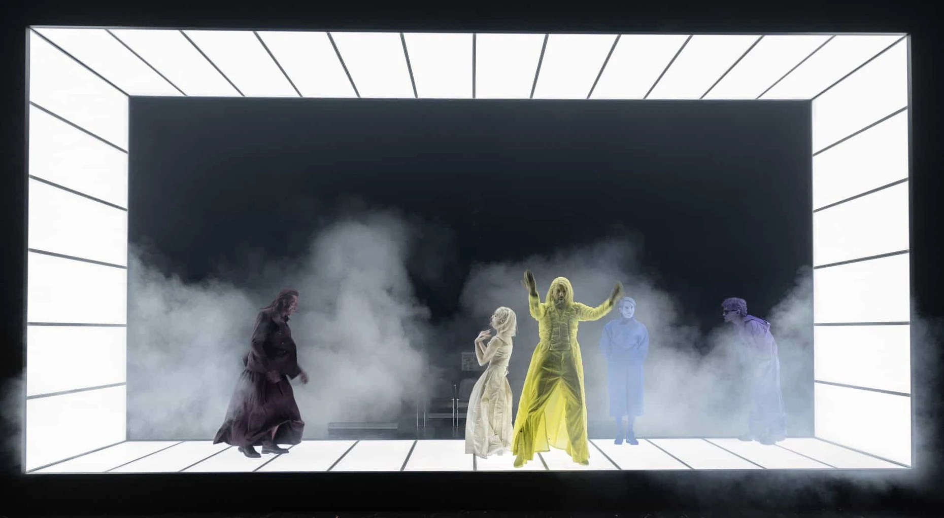 Dampf machen: Alceste (André Szymanski), Célimène (Maja Schöne) und Clitandre (Camill Jammal)