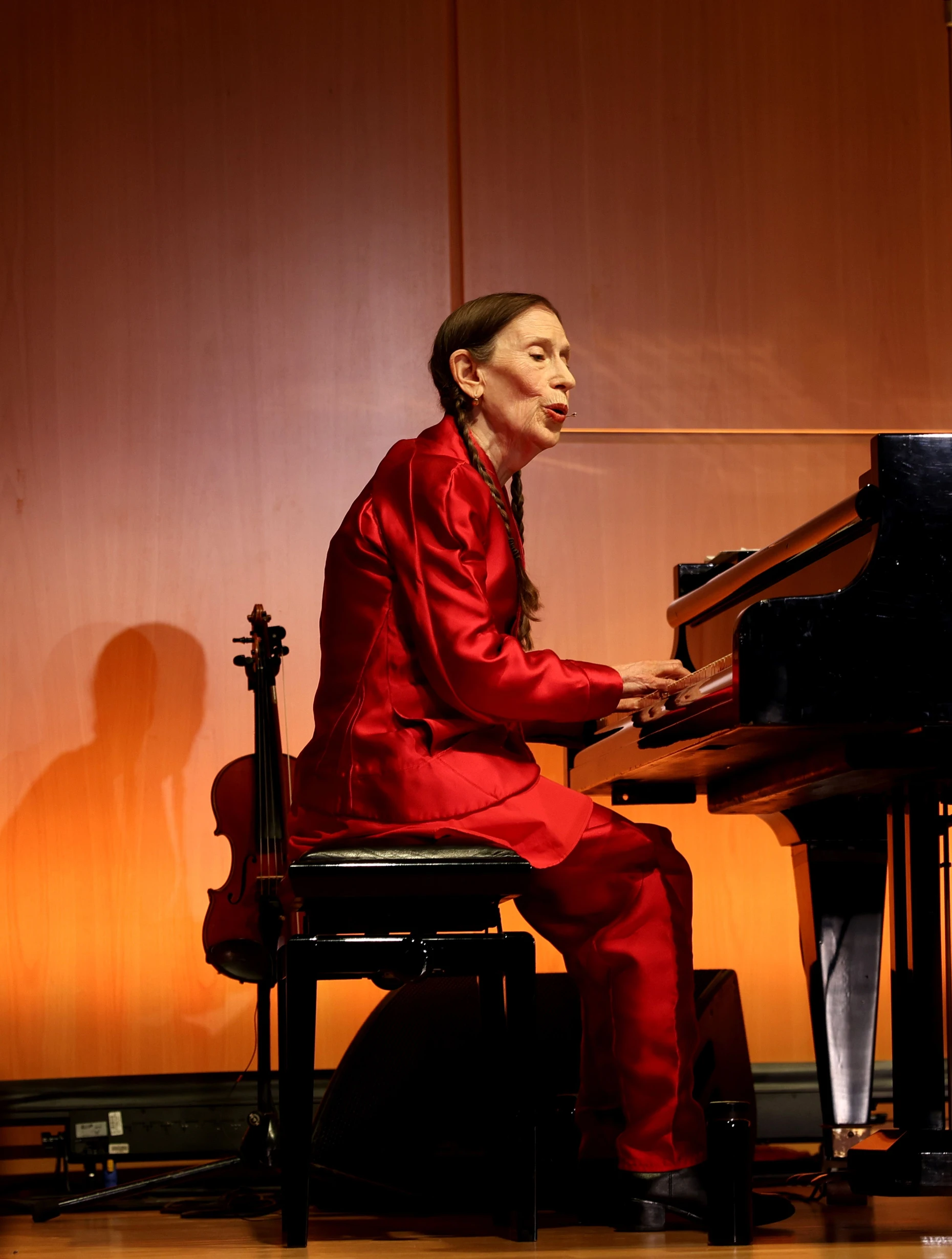Meredith Monk am Flügel