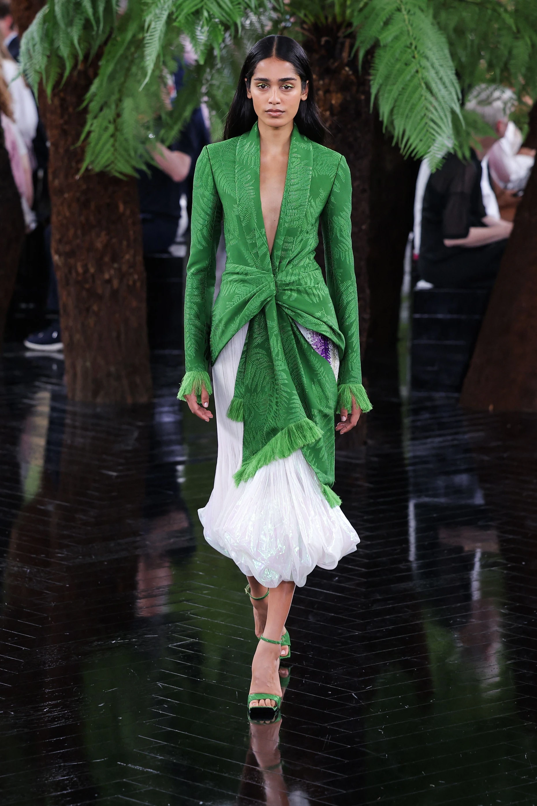 Dior: Anderson streckt sich in verschiedene Lebenswelten der superreichen clientes; Entwürfe für die Herbst-Winter-Schau in Paris.