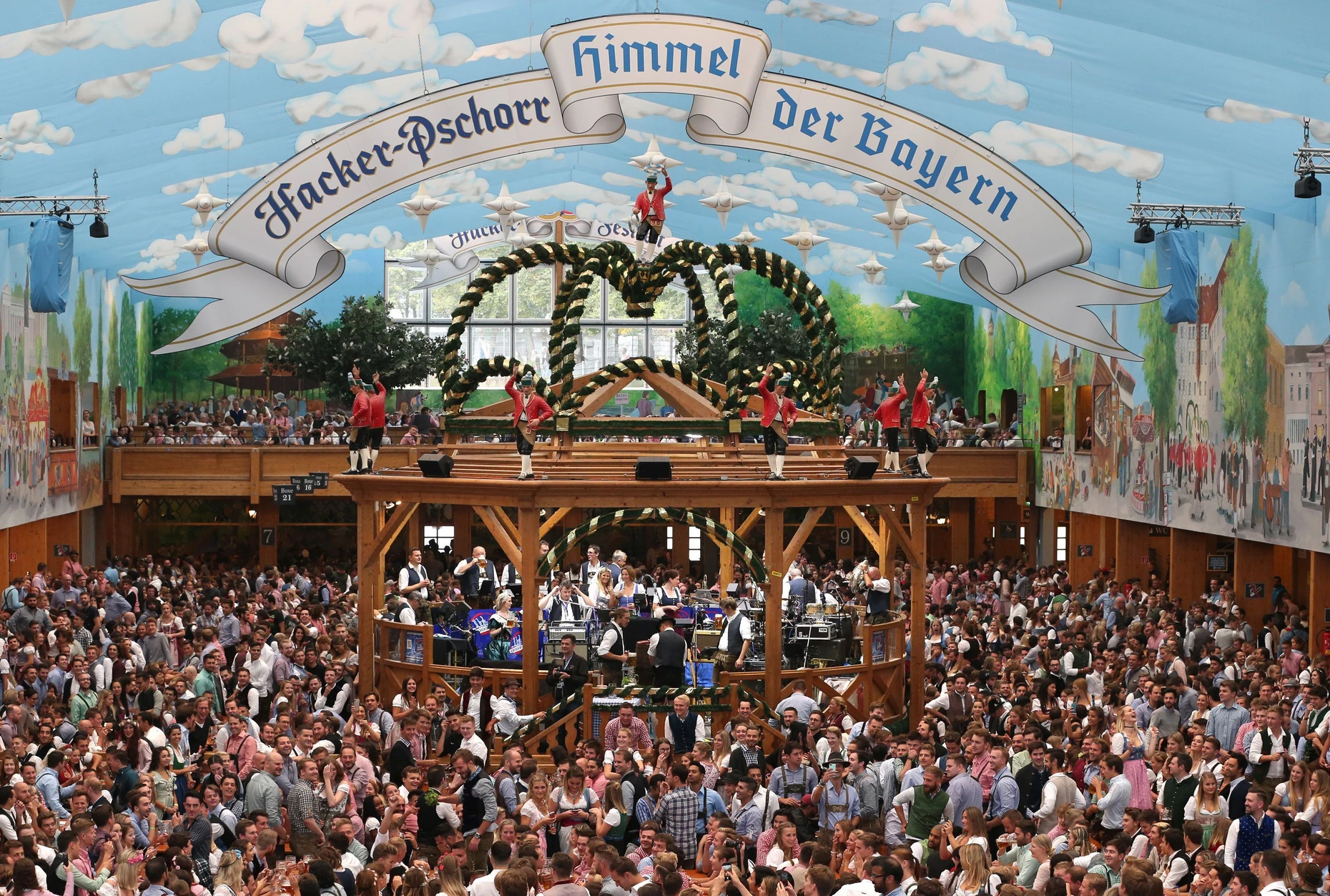 Beliebt beim Partypublikum: das Hacker-Festzelt