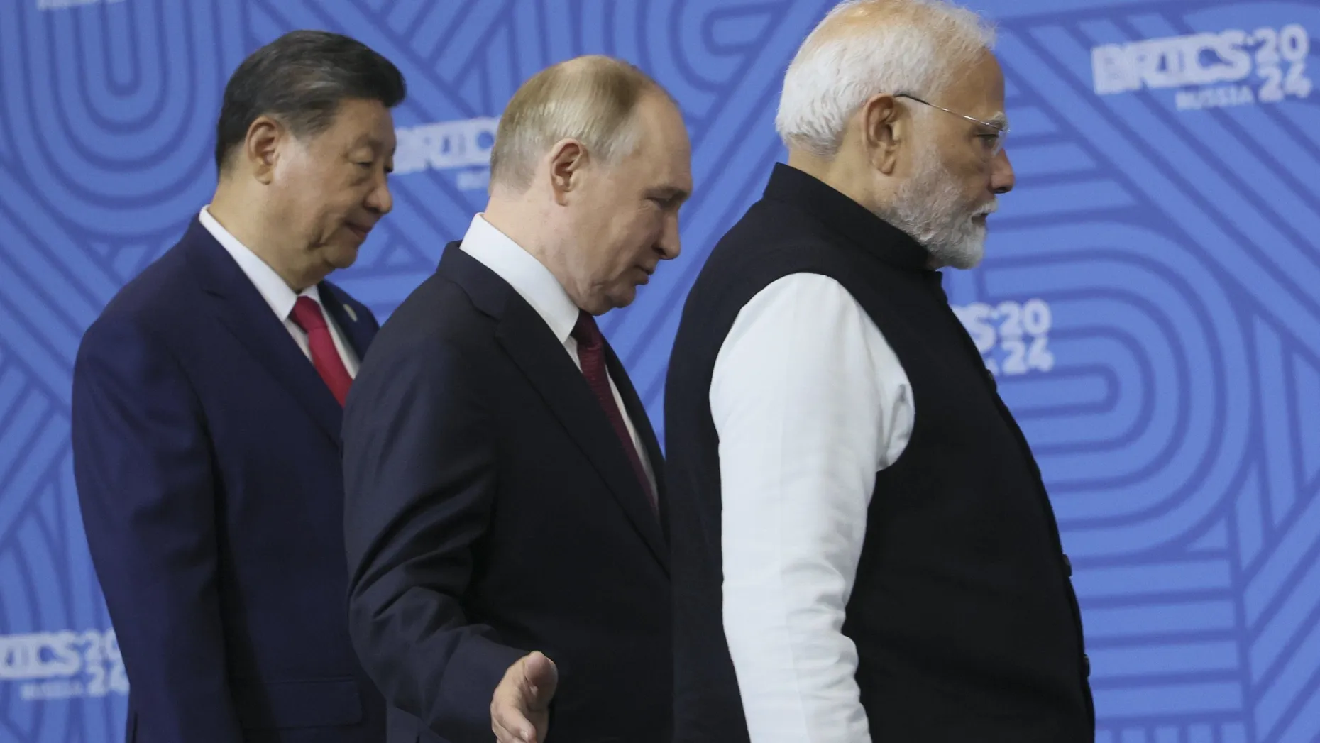 BRICS-Regenten (von links): Xi Jinping (China), Wladimir Putin (Russland) und Narendra Modi (Indien) beim BRICS-Gipfeltreffen in Kazan im Oktober 2024