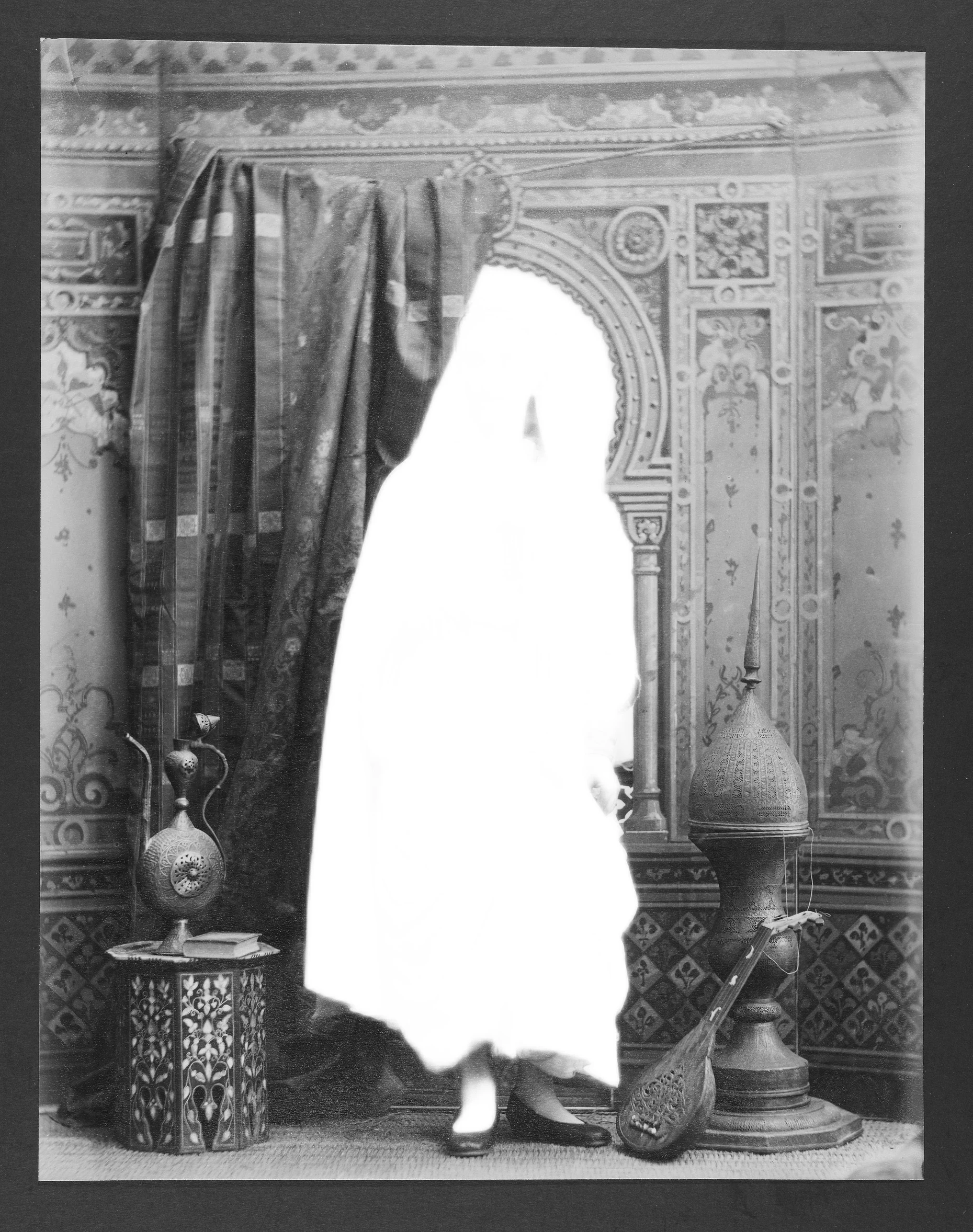 Nouf Aljowaysir, Salaf #74: Man in Arab Costume, 2020
