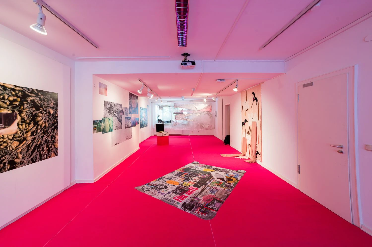 Ein Blick in die Frankfurter Begleitausstellung zu Joshua Groß' Poetikvorlesung