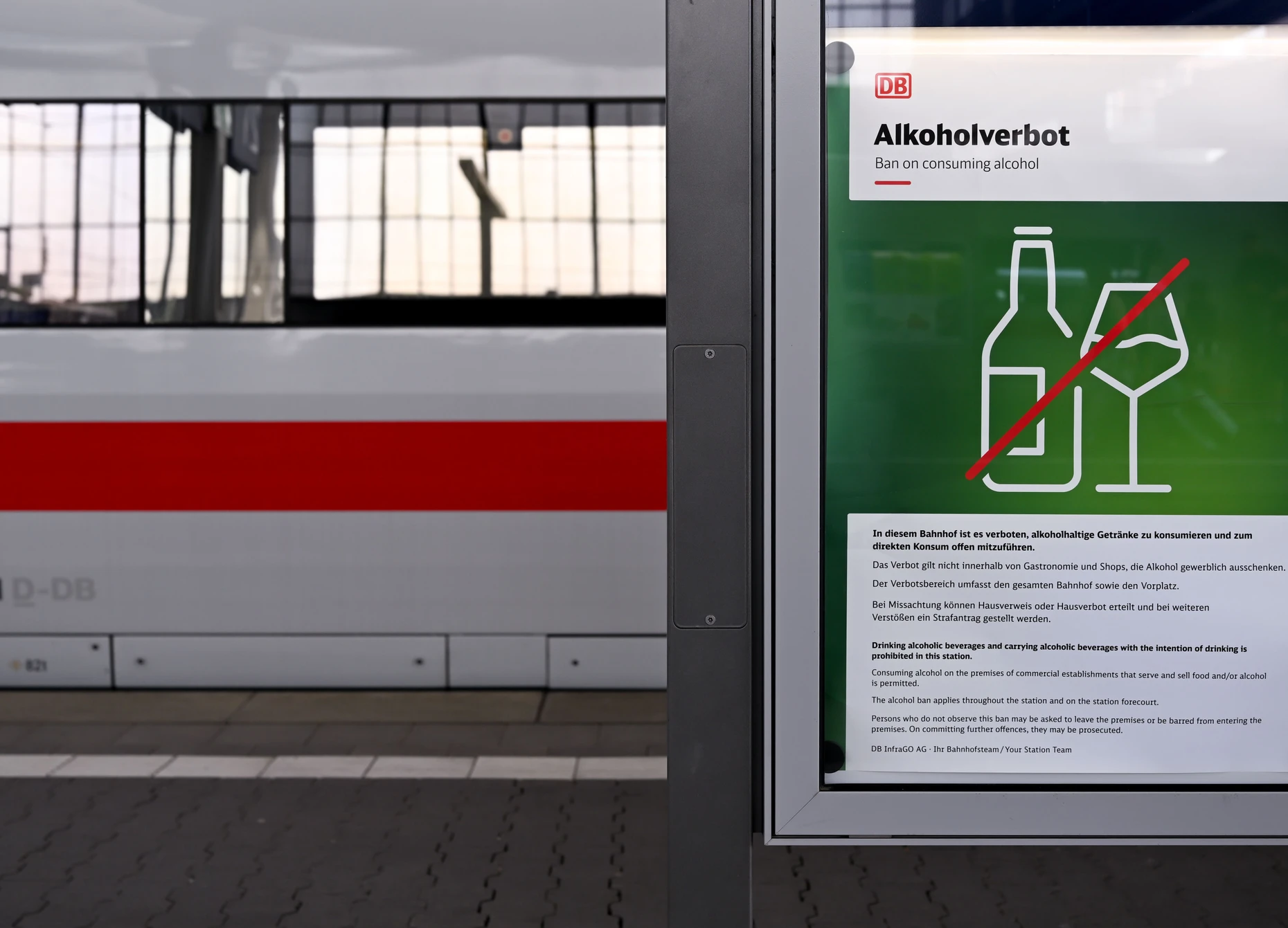 Die Deutsche Bahn will Alkohol an allen Bahnhöfen in Deutschland verbieten.