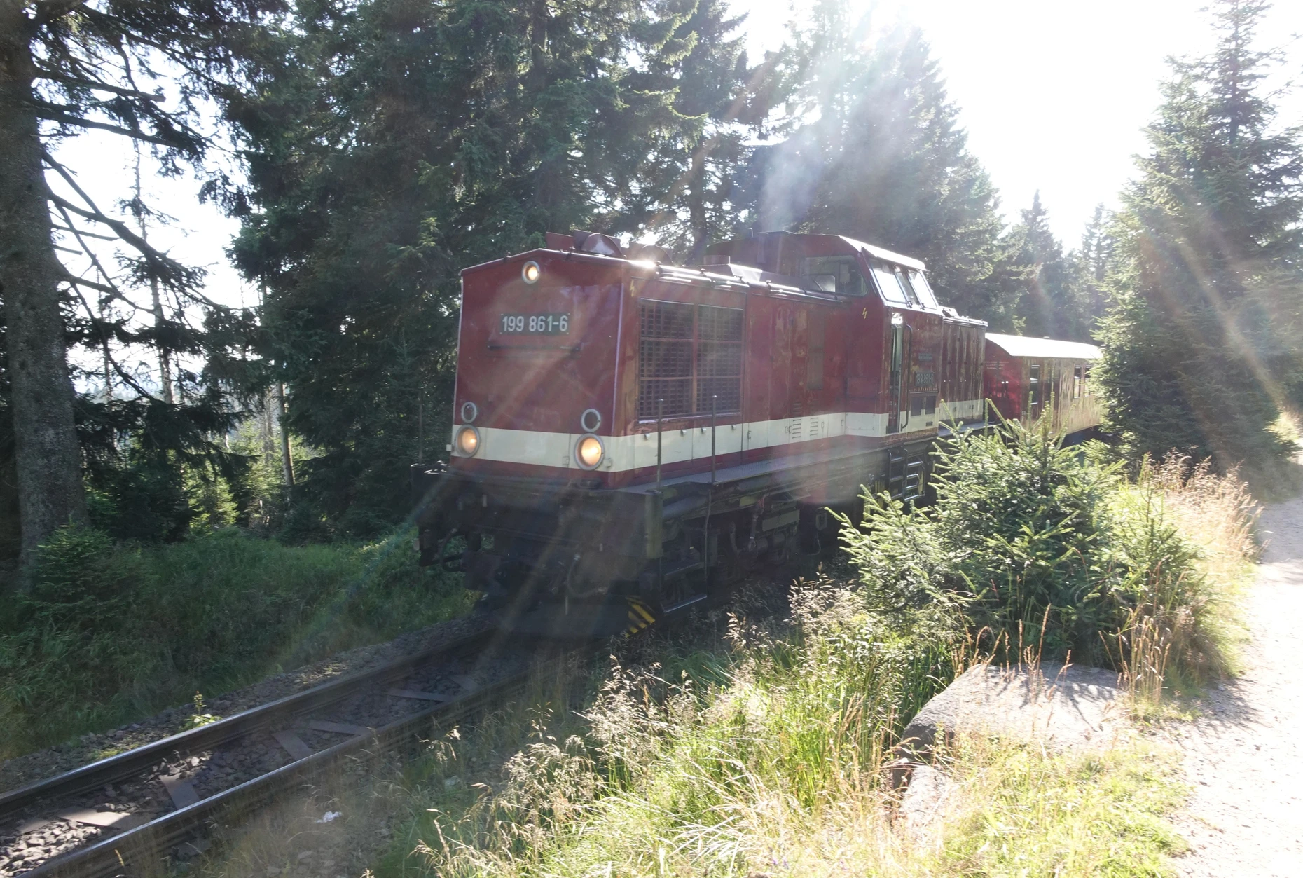Man kann es sich auch bequem machen: der Zug hinauf zum Brocken.
