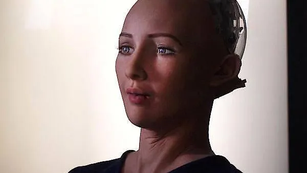 Der Roboter (die Roboterin?) Sophia soll der Schauspielerin Audrey Hepburn nachempfunden sein äußerlich.