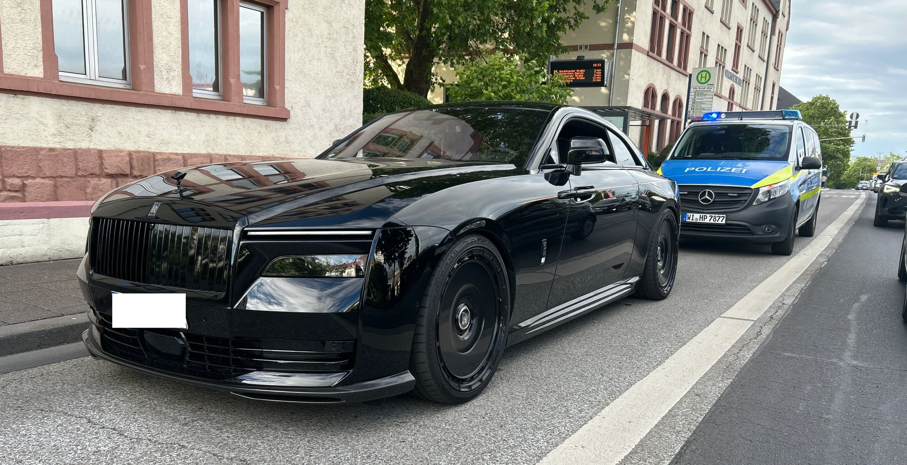 390.000 Euro wert: In Wiesbaden wurde ein Rolls-Royce beschlagnahmt.