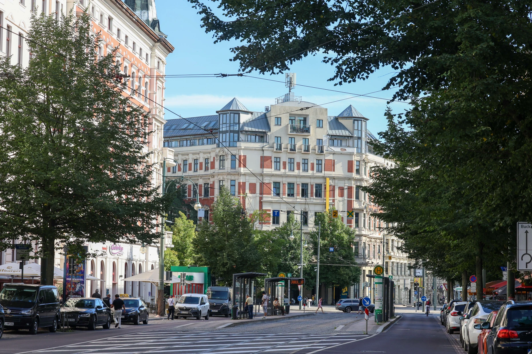 Magdeburg: Auf dem Hasselbachplatz gibt es viele migrantische Gewerbetreibende. Vor der Landtagswahl in Sachsen-Anhalt streiken einige von ihnen.