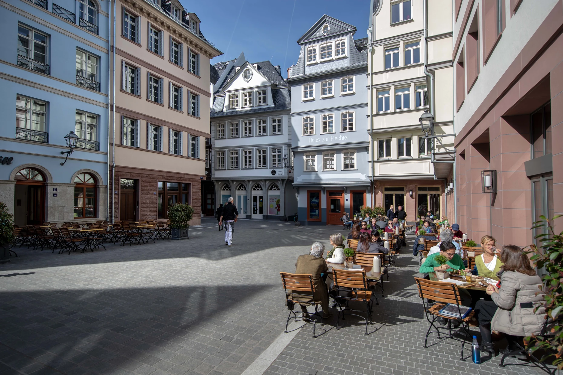 Kuratiert von einem Gestaltungsbeirat: Dom-Römer-Quartier in Frankfurt