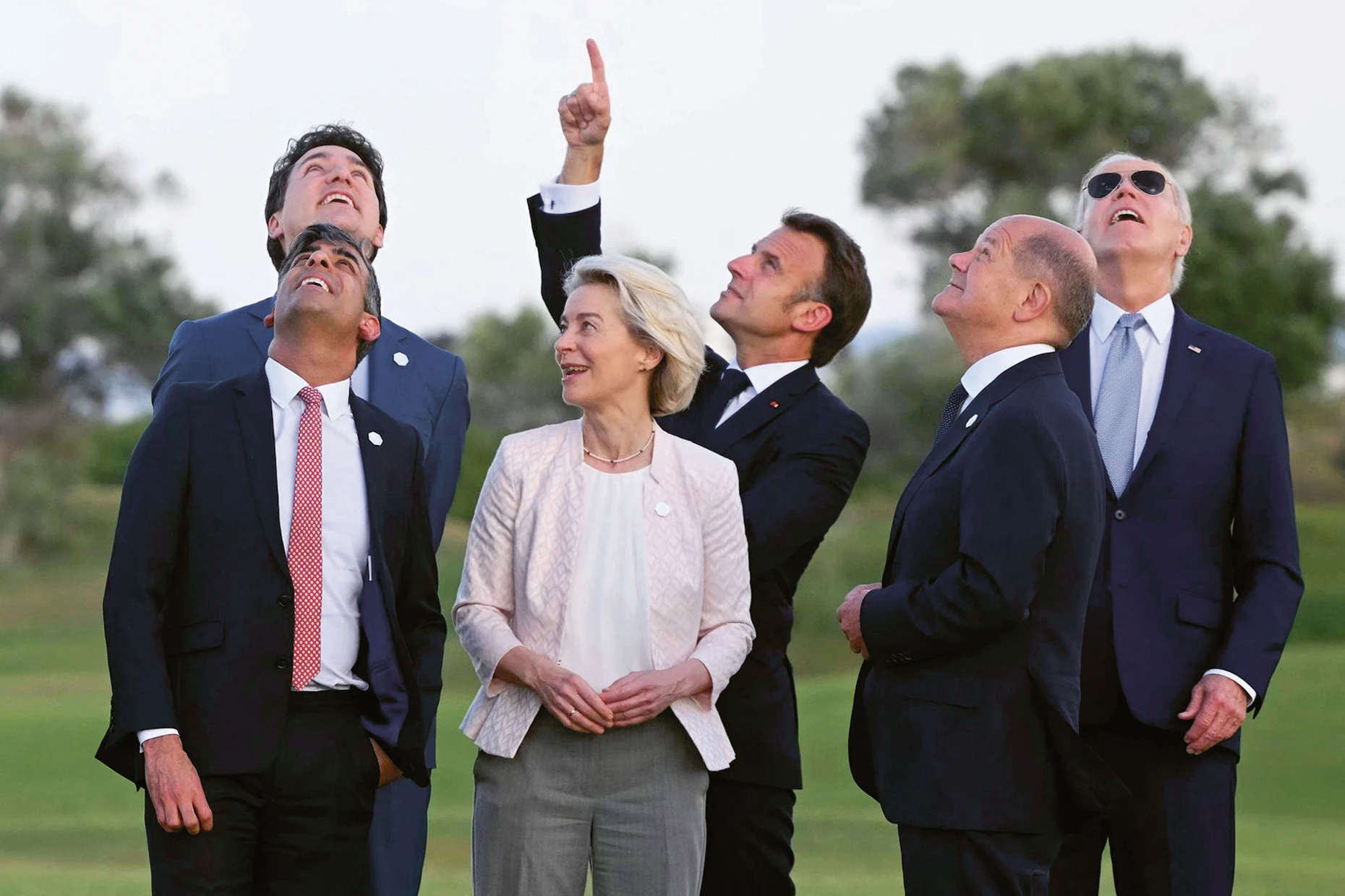 Rishi Sunak, Justin Trudeau, Ursula von der Leyen, Emmanuel Macron, Olaf Scholz and Joe Biden im Jahr 2024 beim G-7-Gipfel in Italien