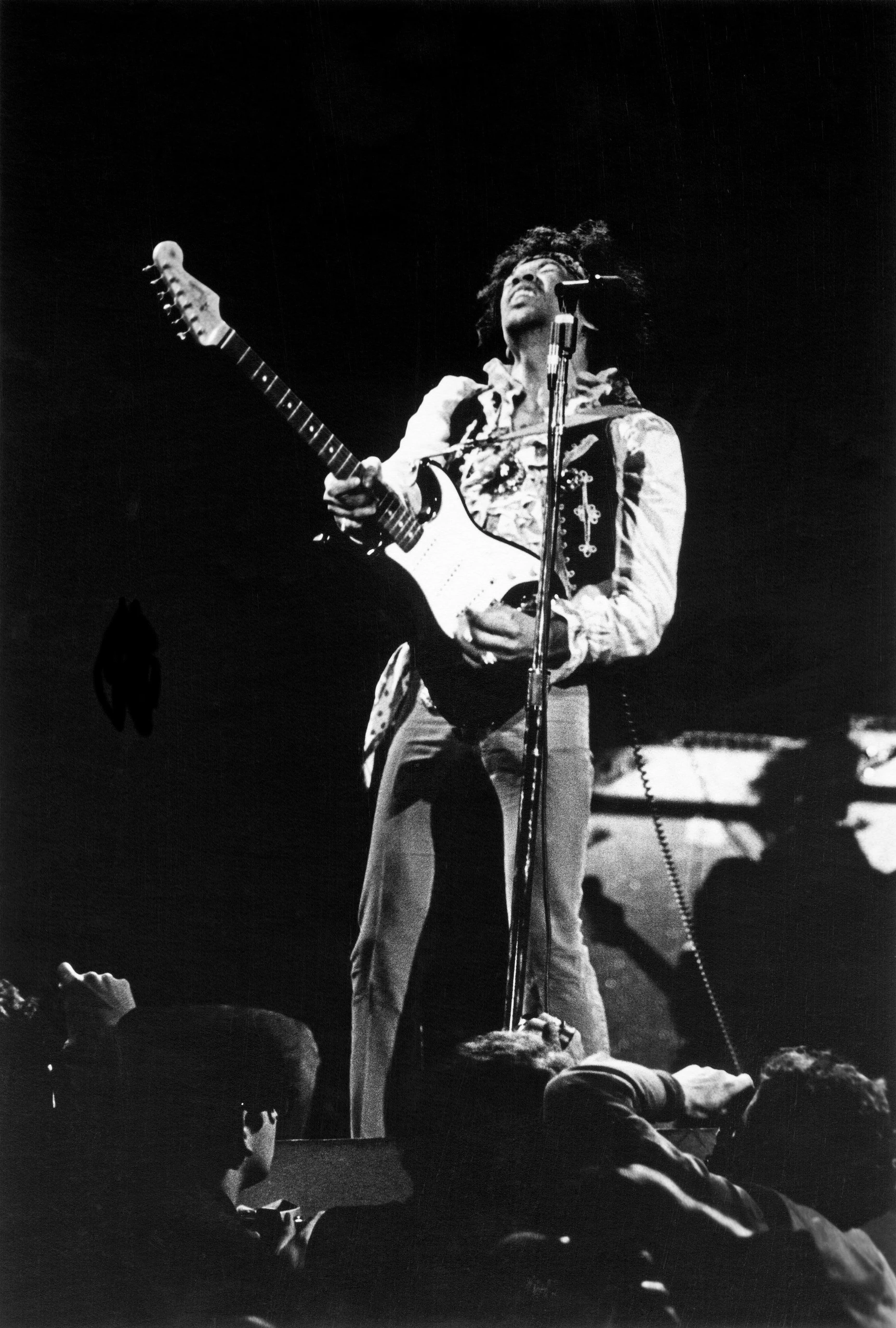 Jimi Hendrix mit einer Fender „Strat“ 1967 beim Monterey Pop Festival