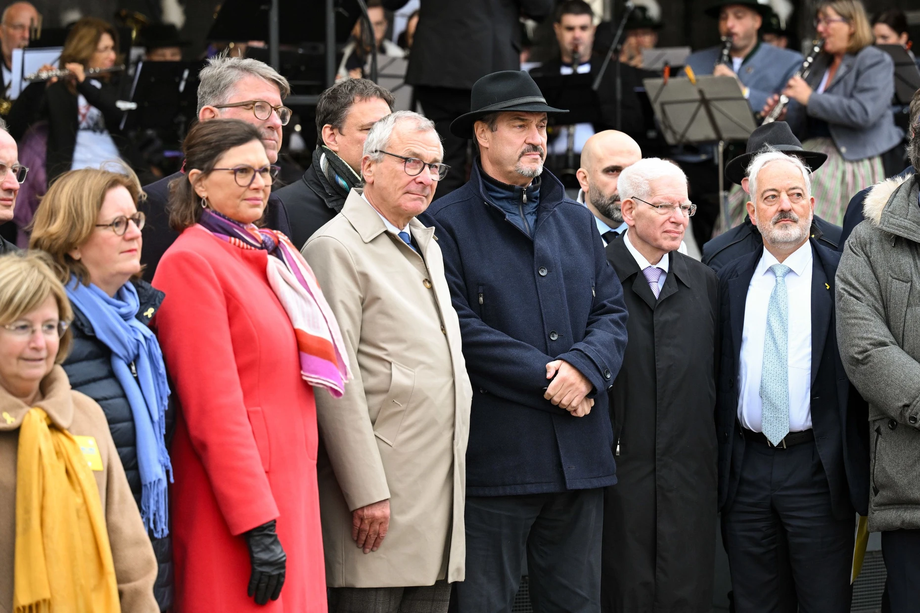 Volker Beck (4.v.l.) gemeinsam mit Josef Schuster (2.v.r.) Ende Oktober 2025 bei einer Kundgebung gegen Antisemitismus in München